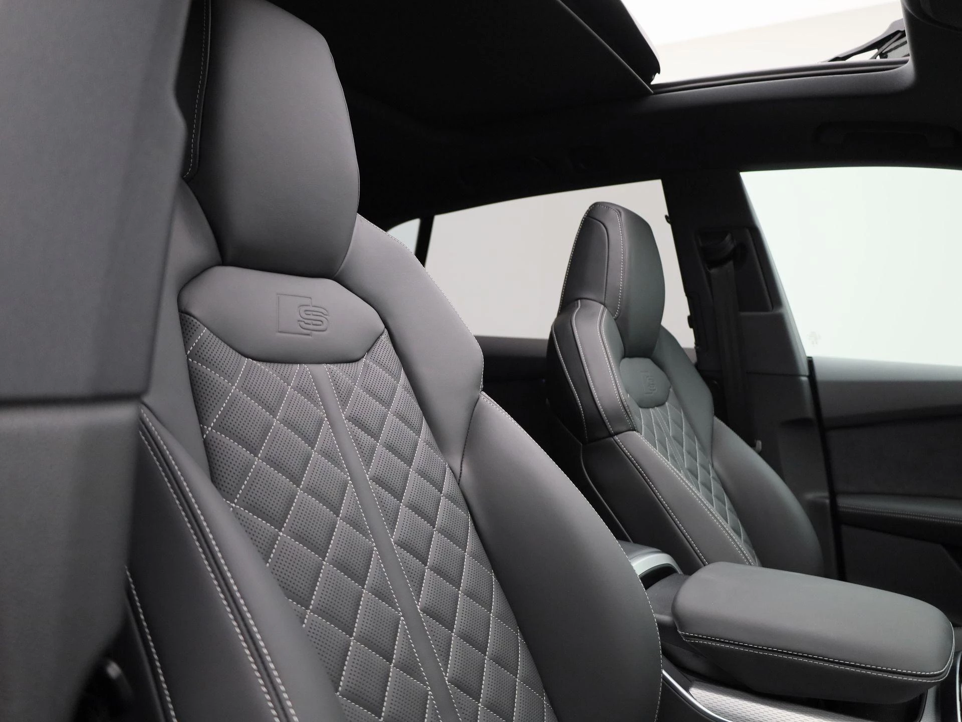 Audi Q8 60 TFSI e quattro Pro Line S Competition 490 PK