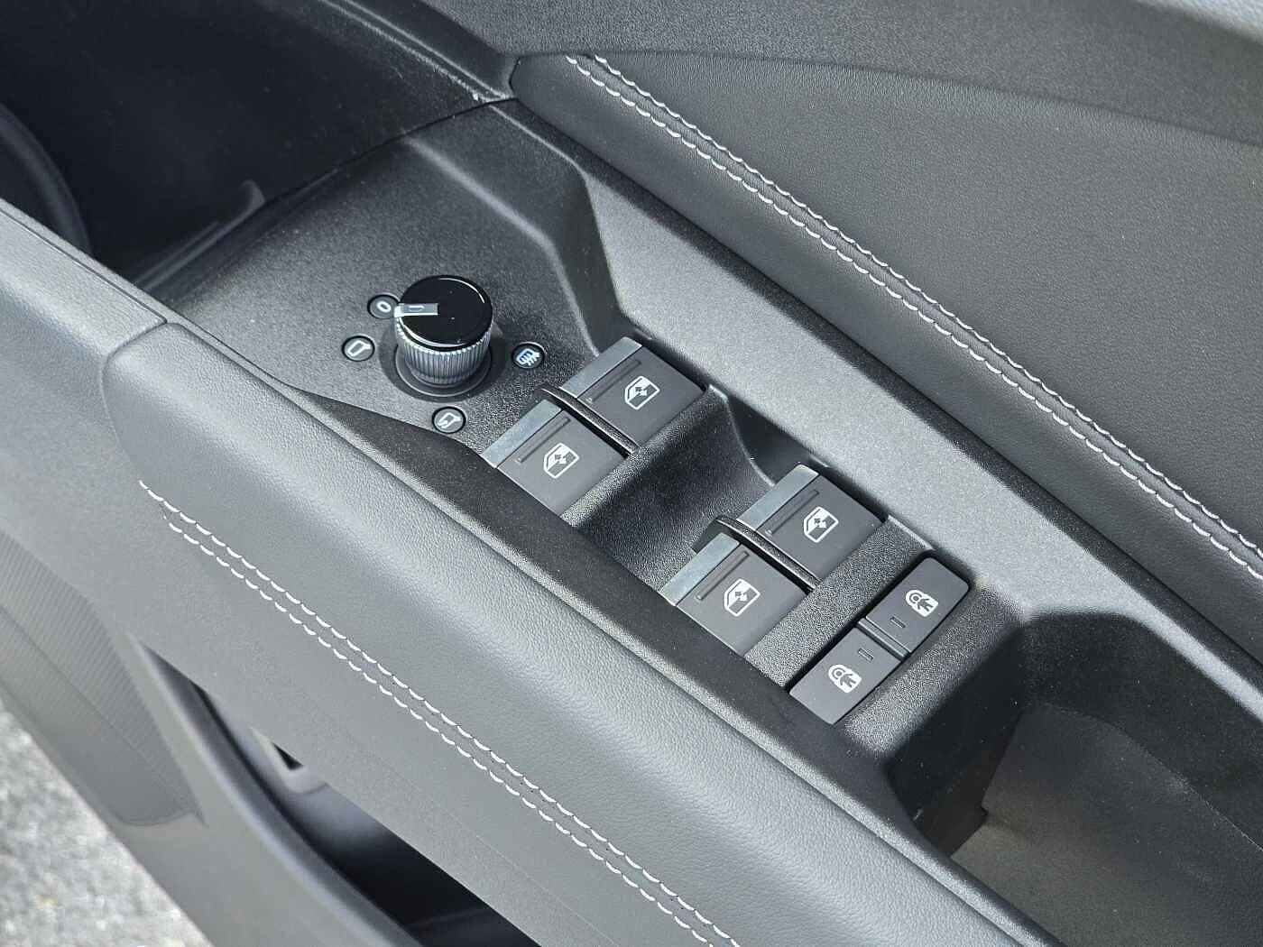 Audi-Q4 e-tron-image-41