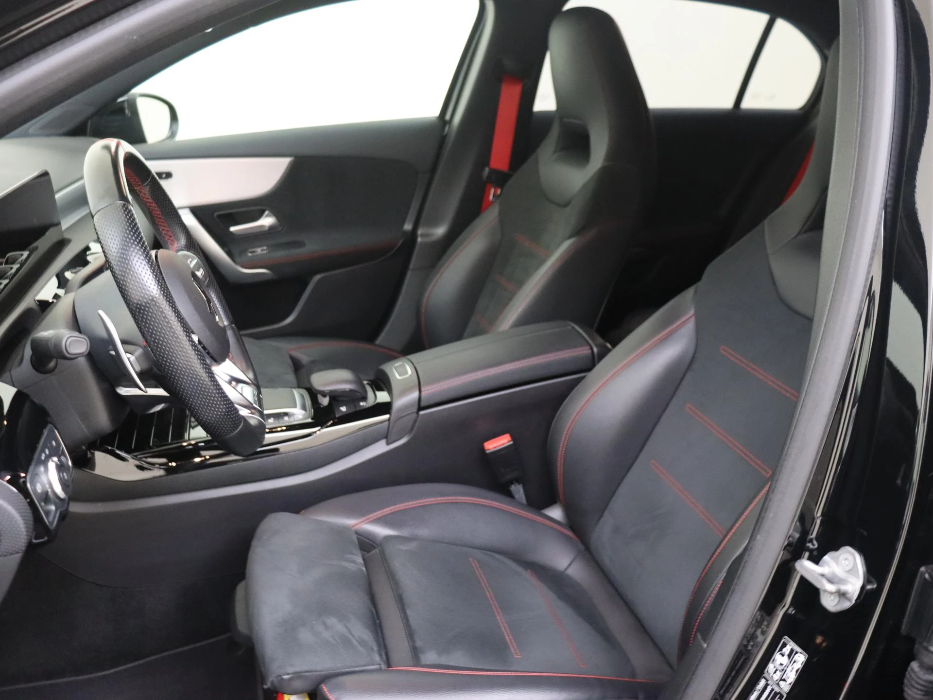 Mercedes-Benz-A-Klasse-image-15