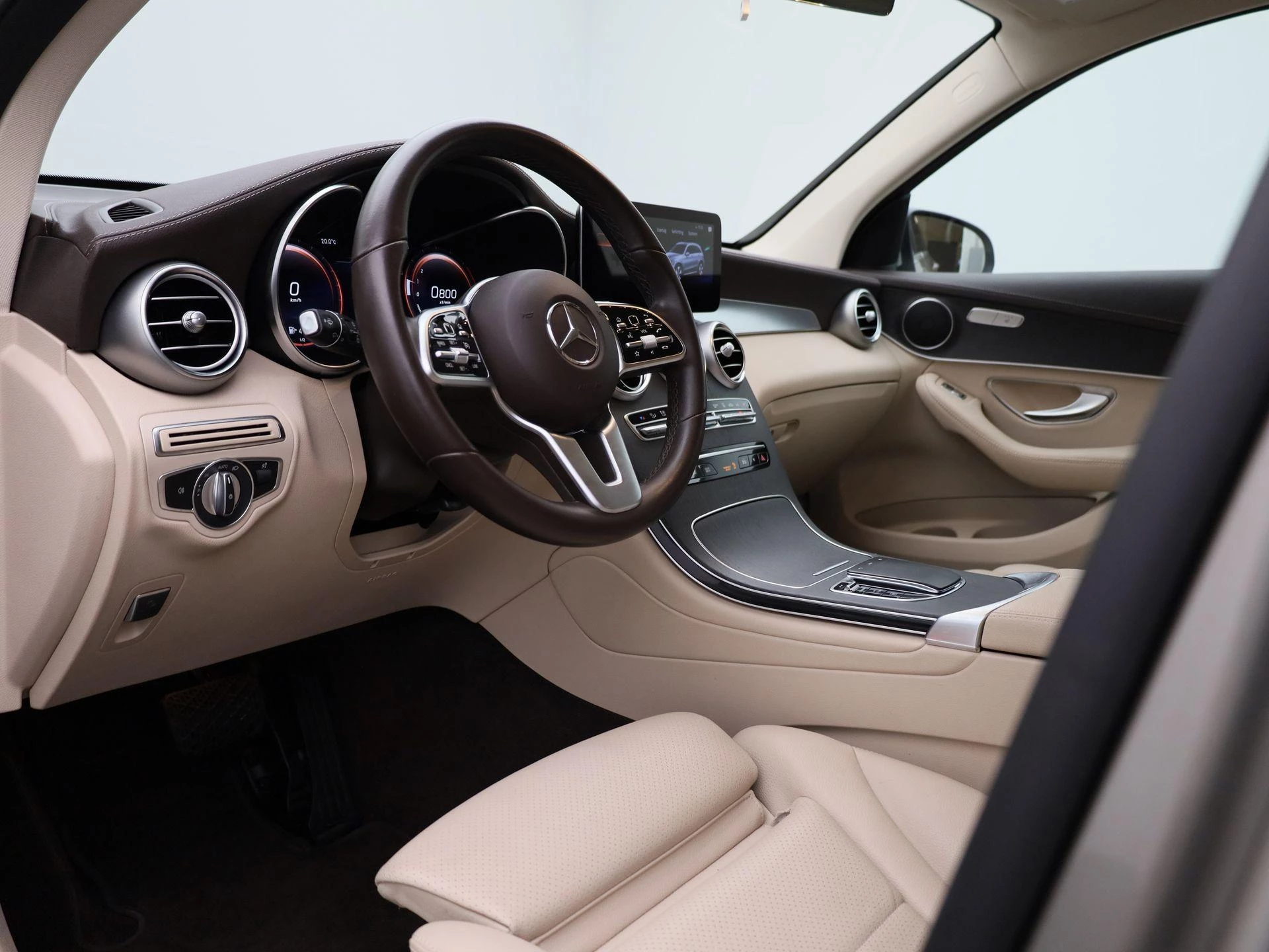 Mercedes-Benz GLC 300e 4MATIC Business Solution