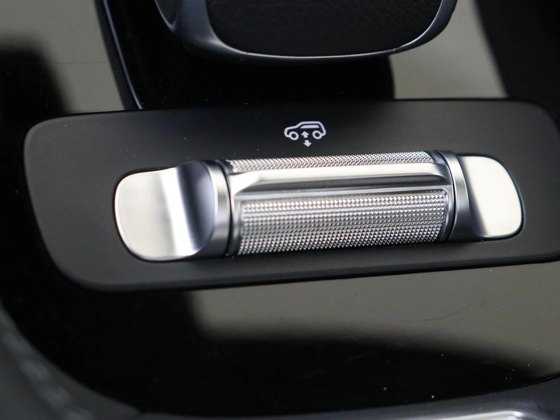 Mercedes-Benz-GLE-image-26