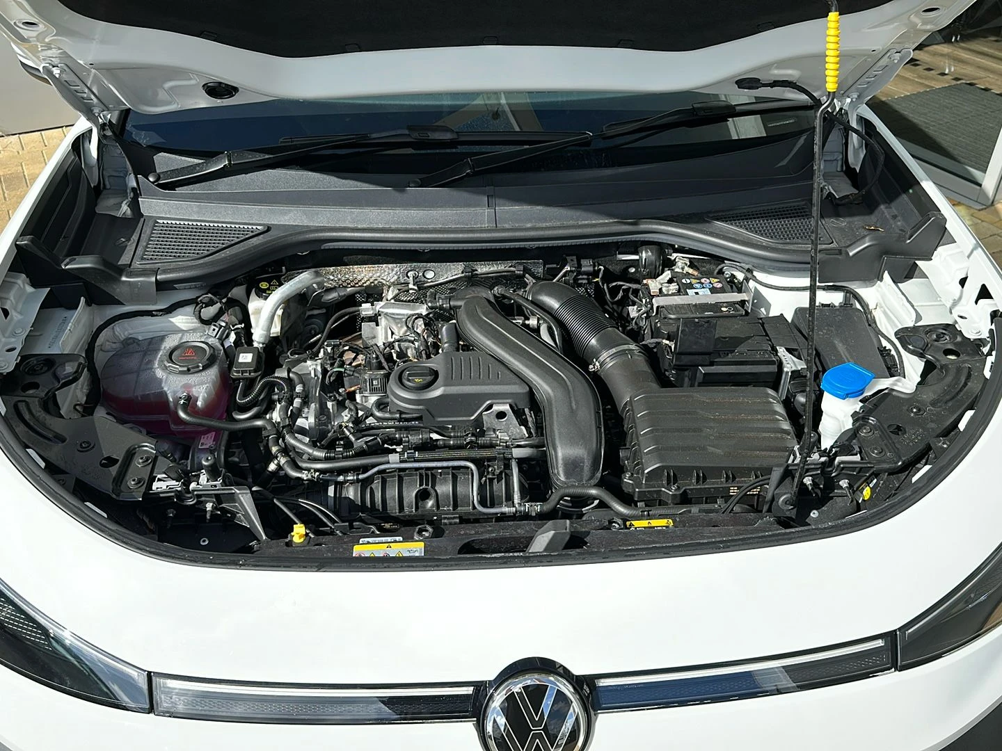 Volkswagen-T-Roc-image-13