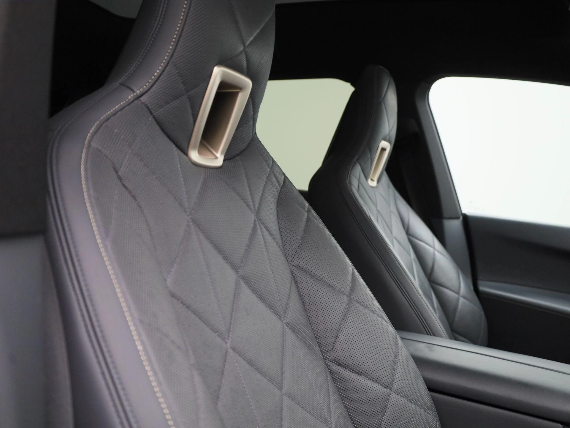 BMW-iX-image-44
