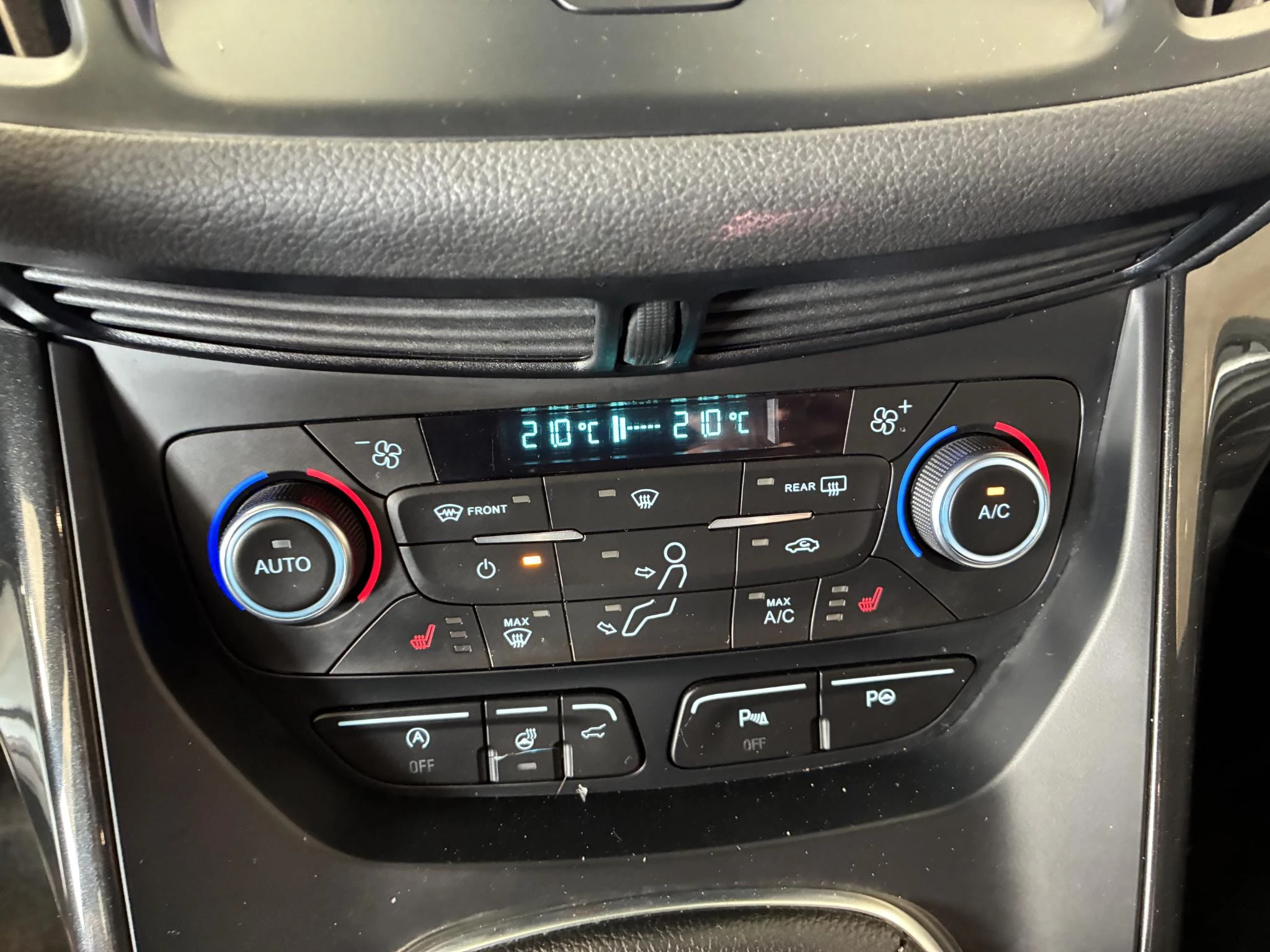 Ford-Kuga-image-16