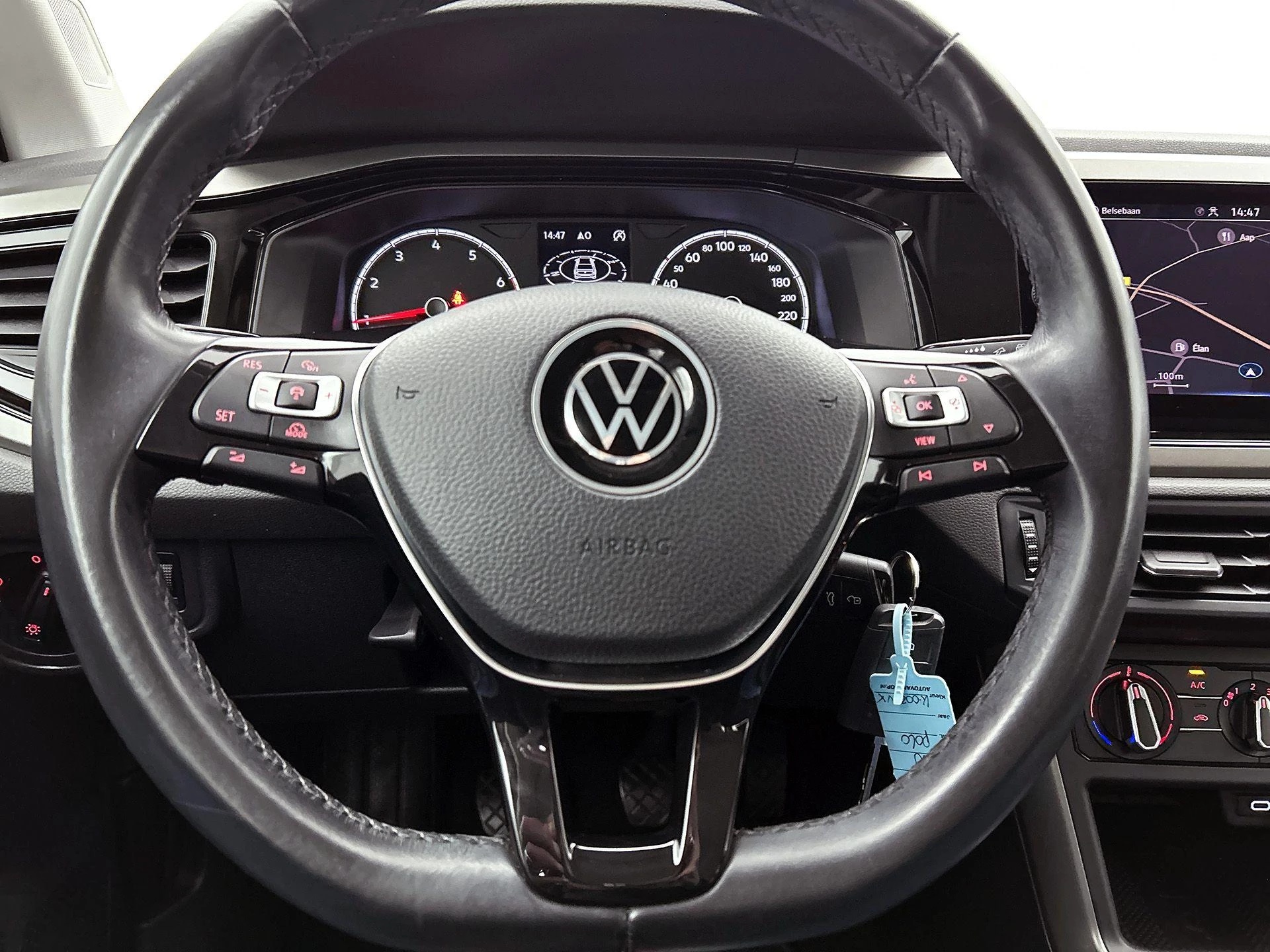 Volkswagen-Polo-image-34
