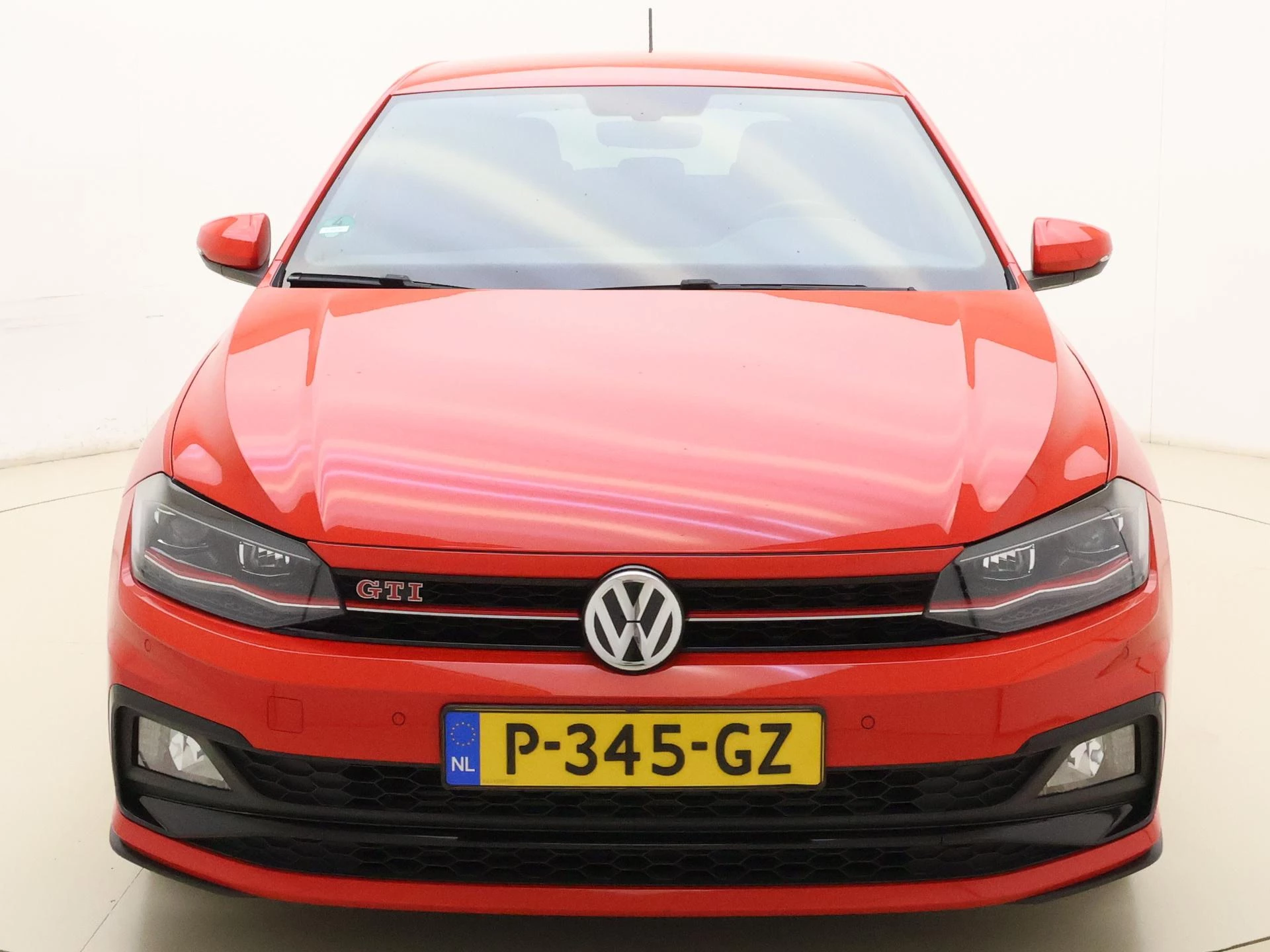 Volkswagen-Polo-image-8
