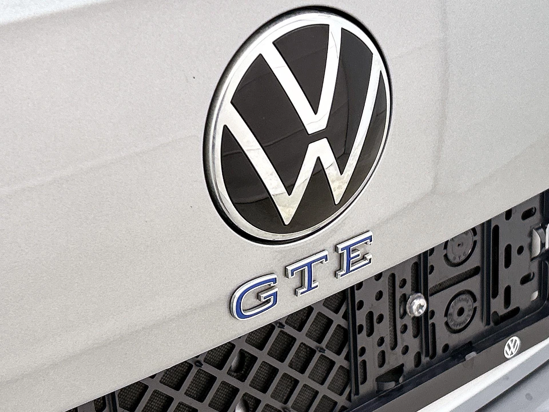 Volkswagen-Passat-image-31