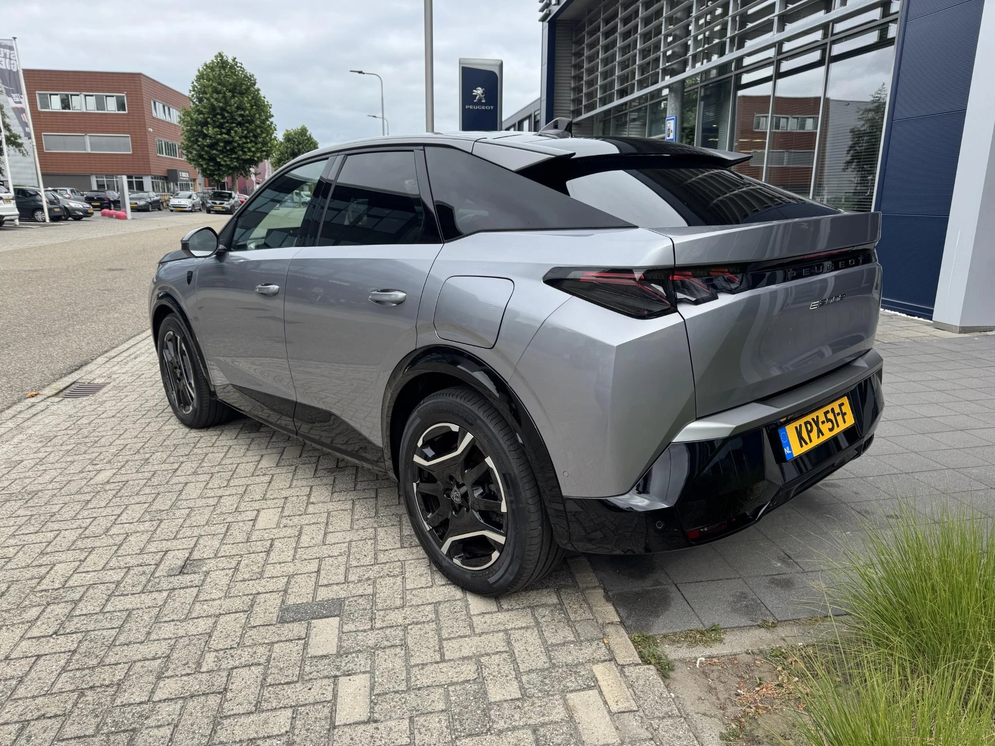 Peugeot e-3008 GT Avantage 210 73 kWh