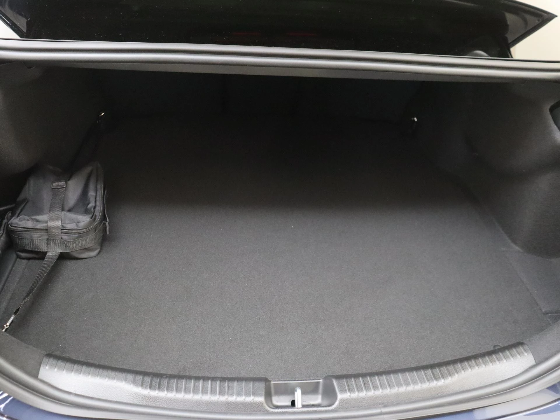 Mercedes-Benz C-Klasse 300 e 140 Years Edition