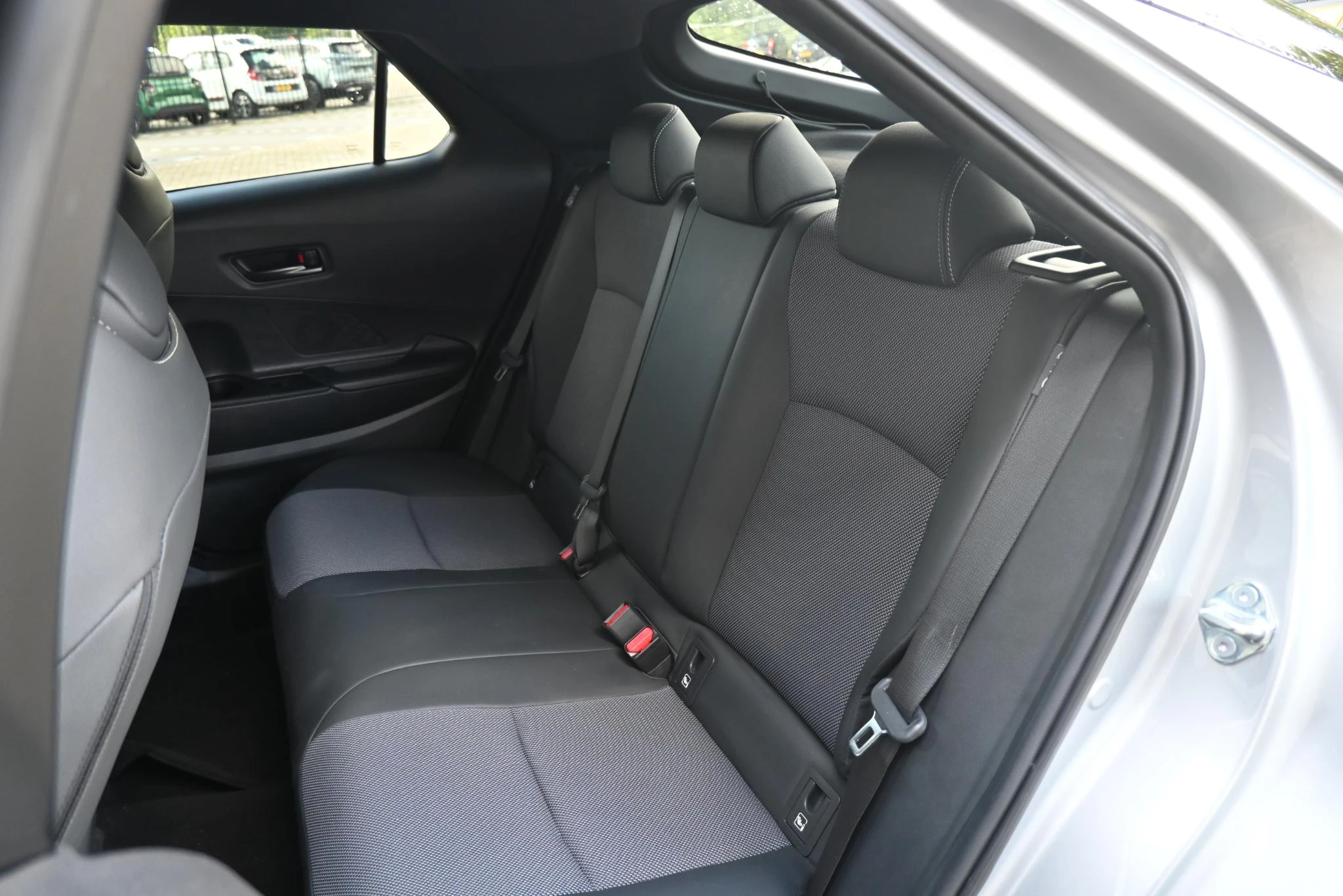Toyota-C-HR-image-35