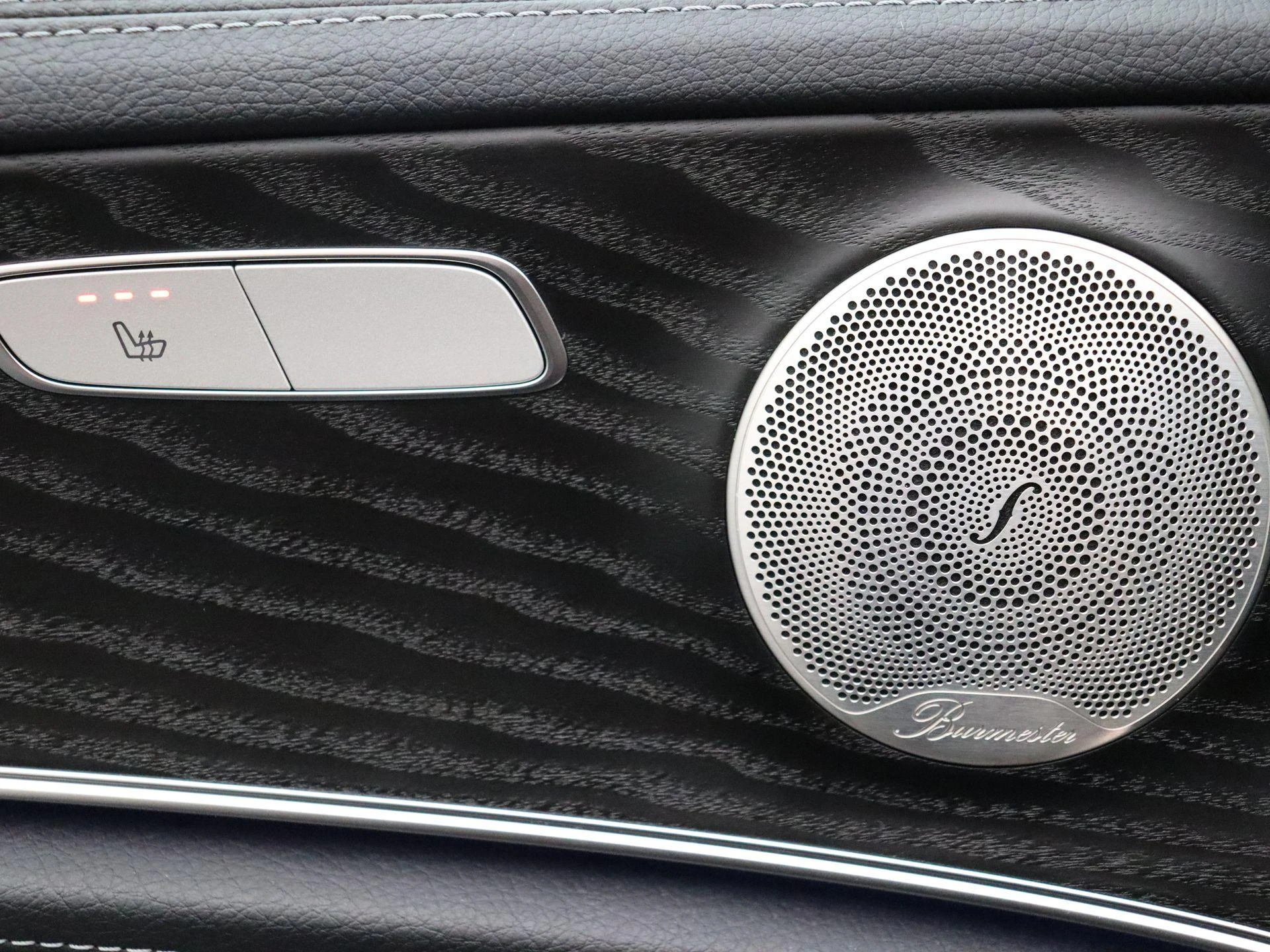 Mercedes-Benz-E-Klasse-image-9