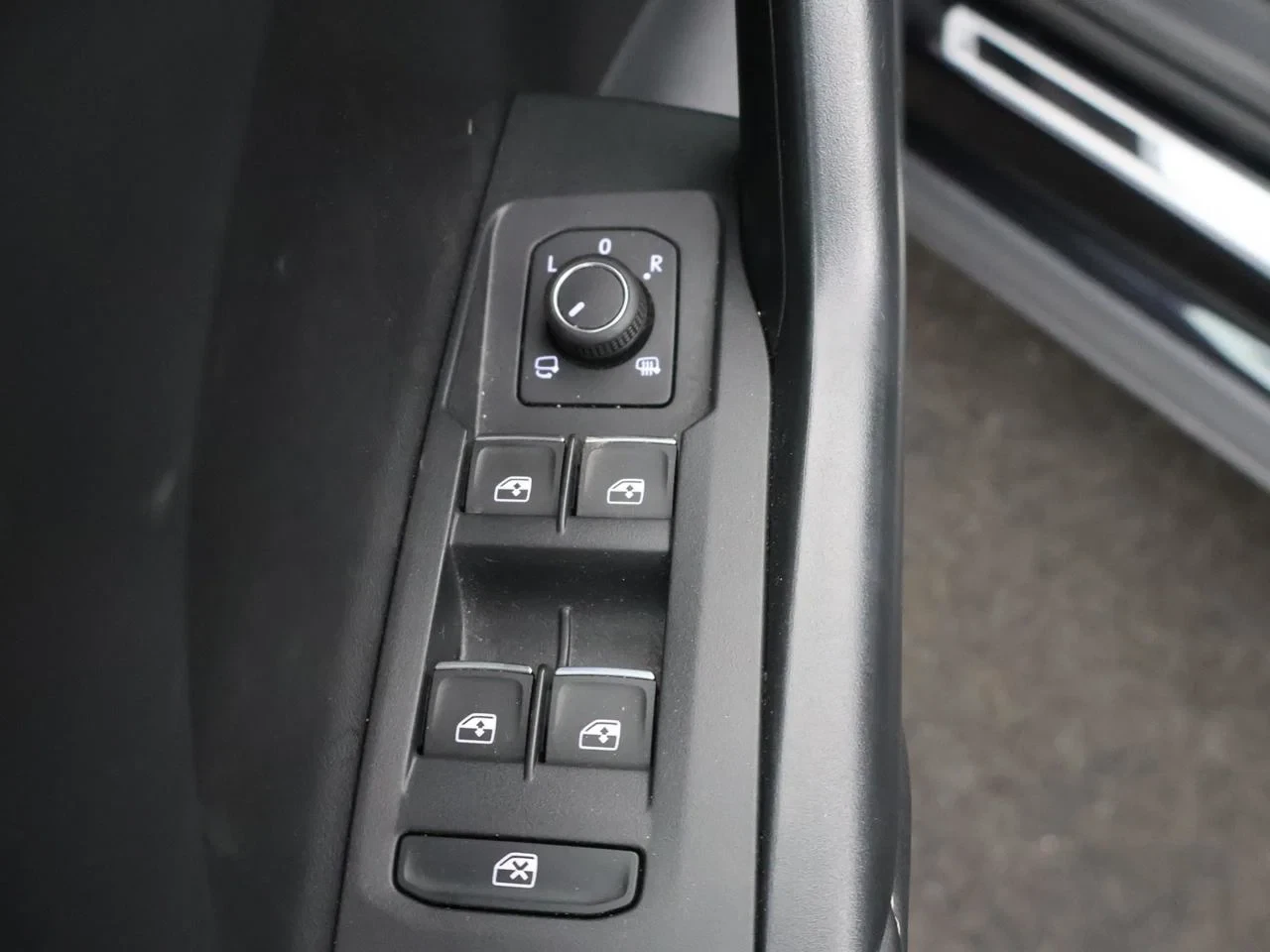 Volkswagen-T-Cross-image-22