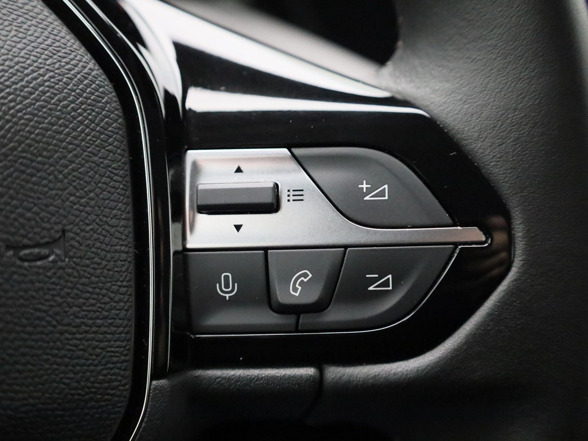 Peugeot-308-image-14
