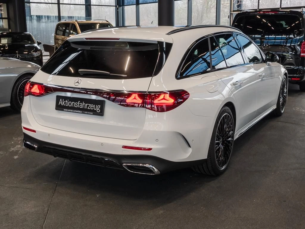 Mercedes-Benz-E-Klasse 300 de-image-5