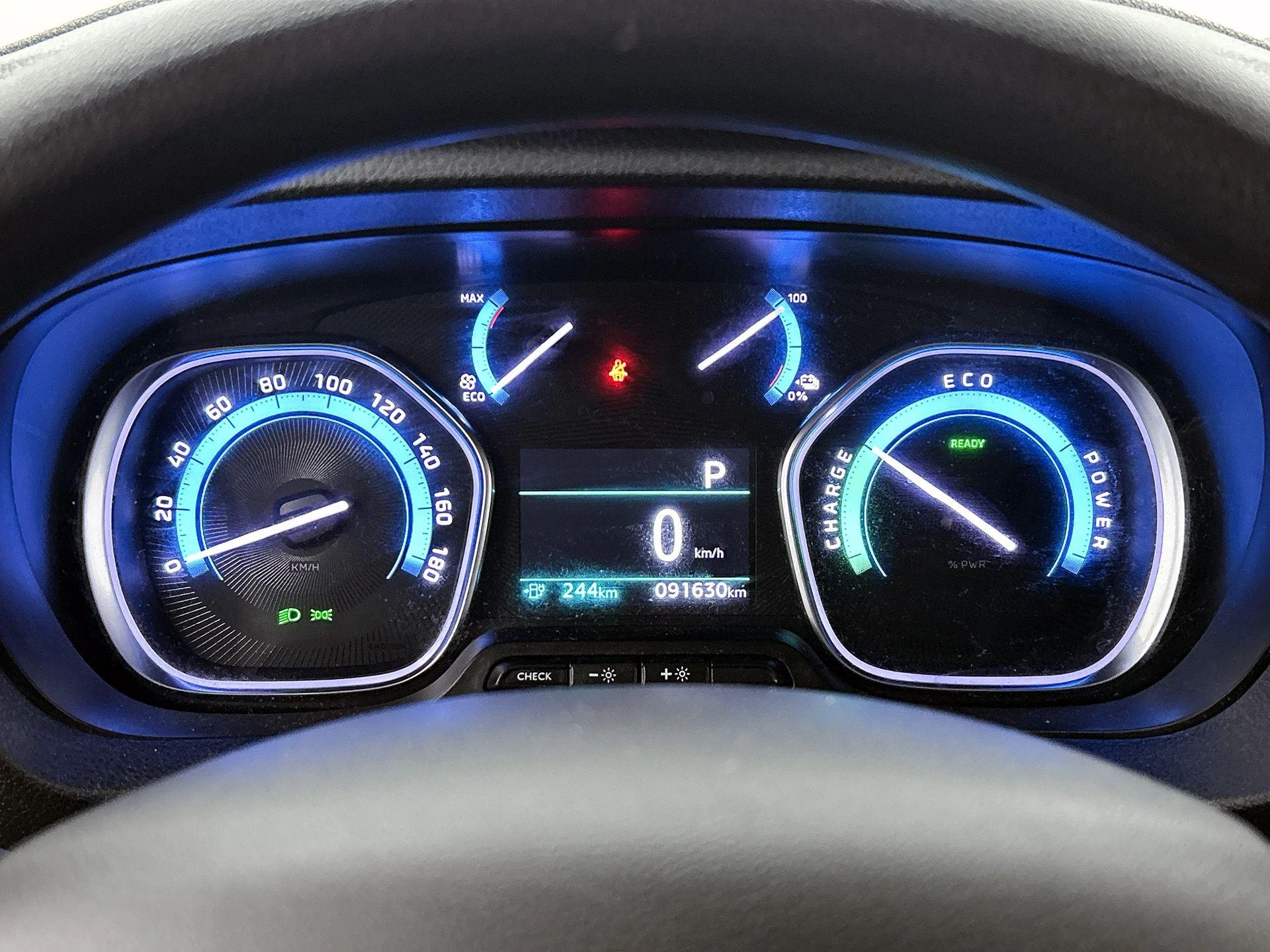 Opel-Vivaro-e-image-12