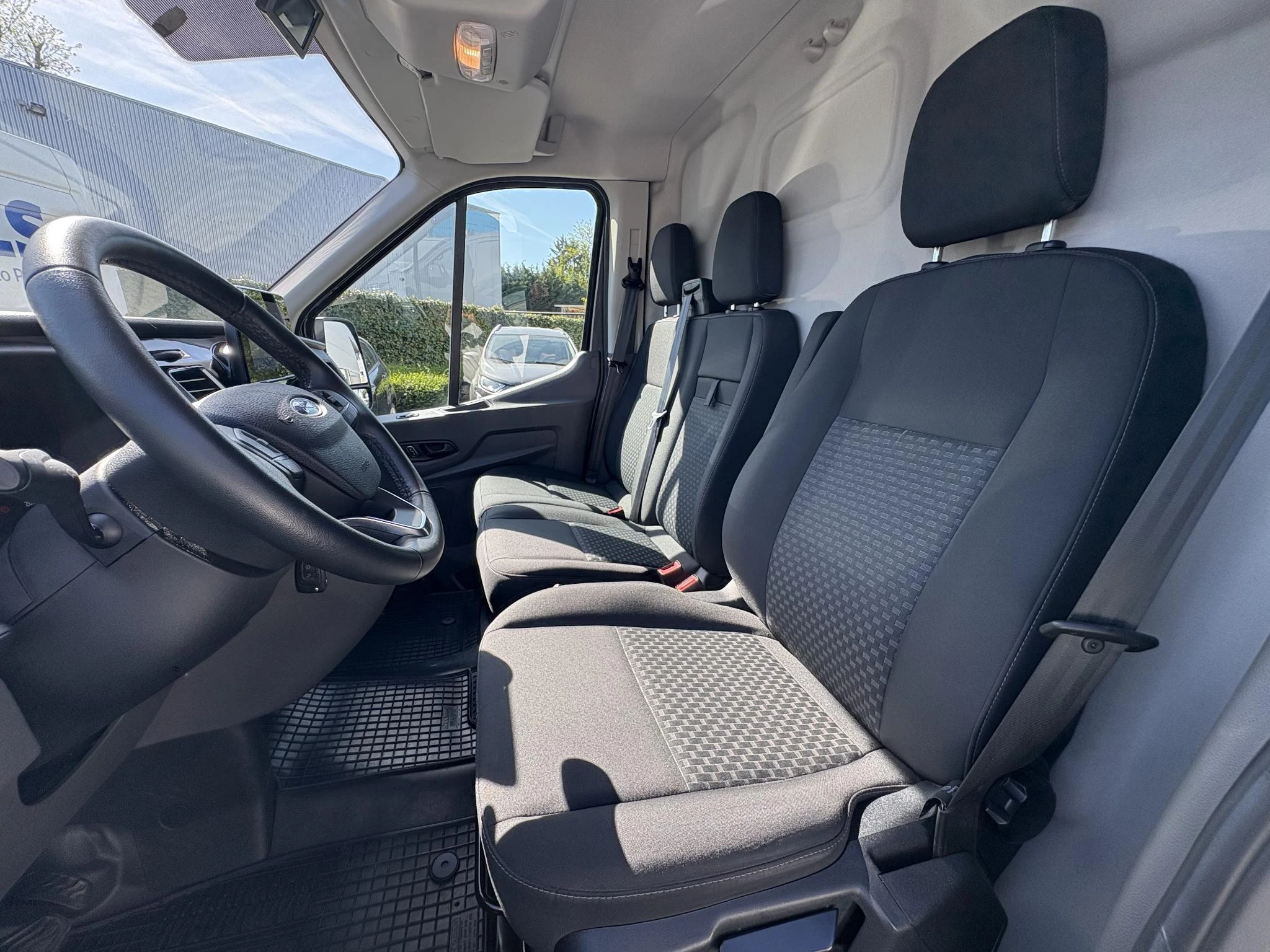 Ford-Transit-image-14