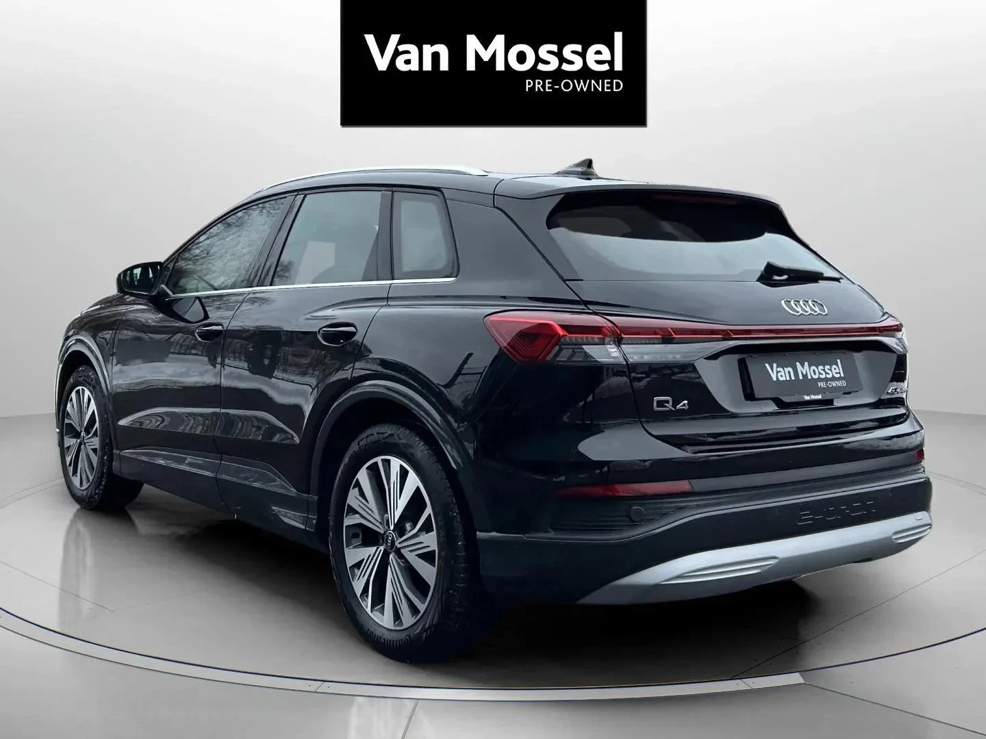 Audi-Q4 e-tron-image-6