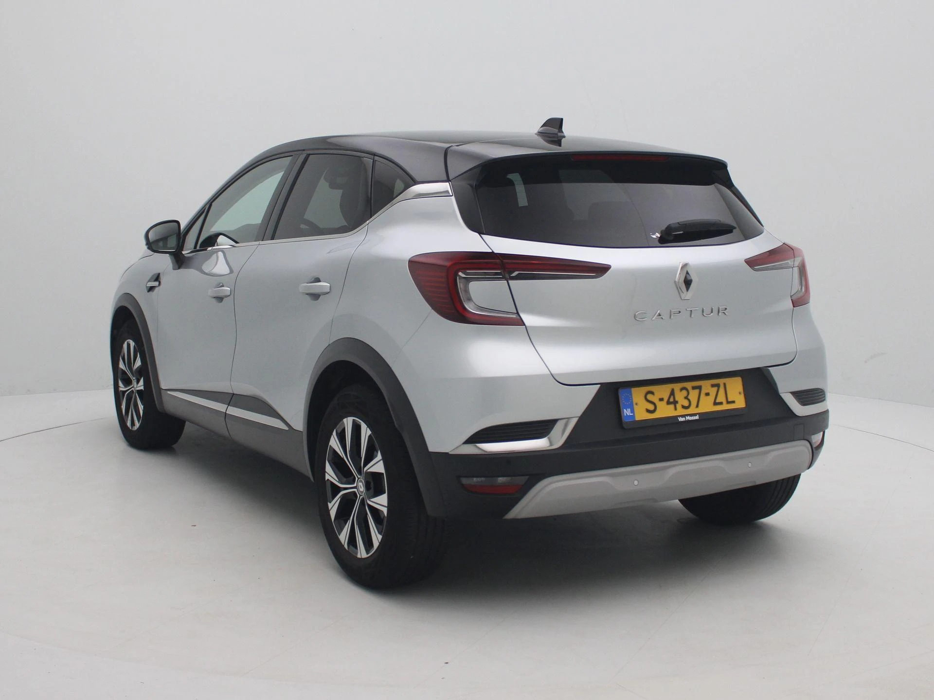 Renault-Captur-image-1