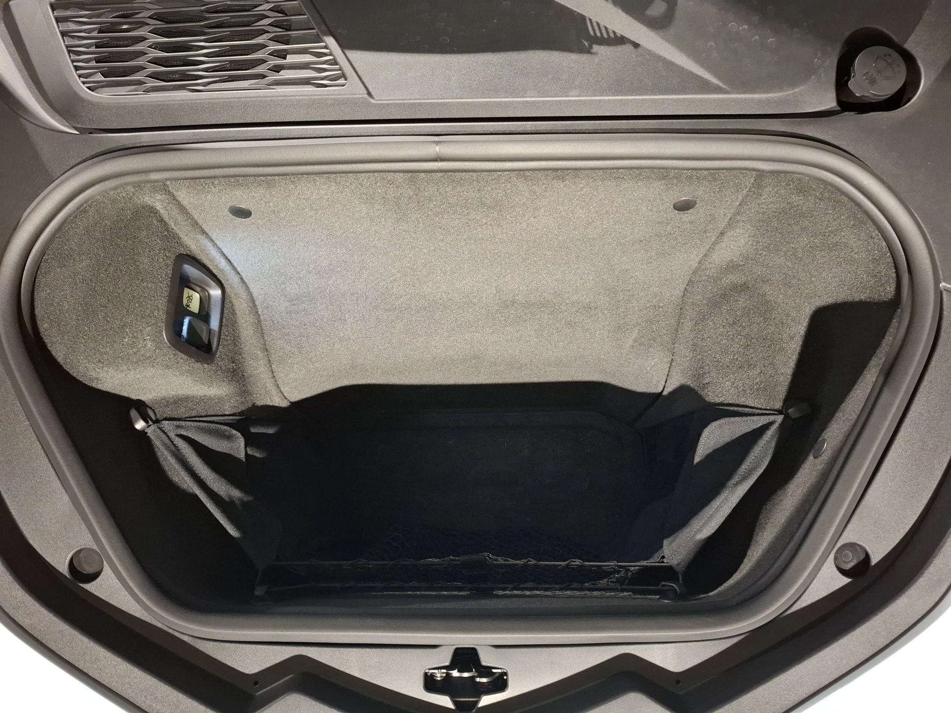 Chevrolet-Corvette-image-23