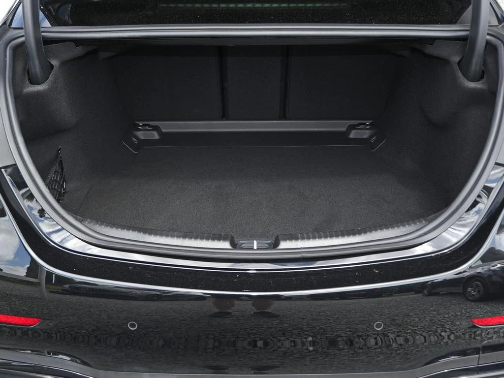 Mercedes-Benz-C-Klasse 180-image-15