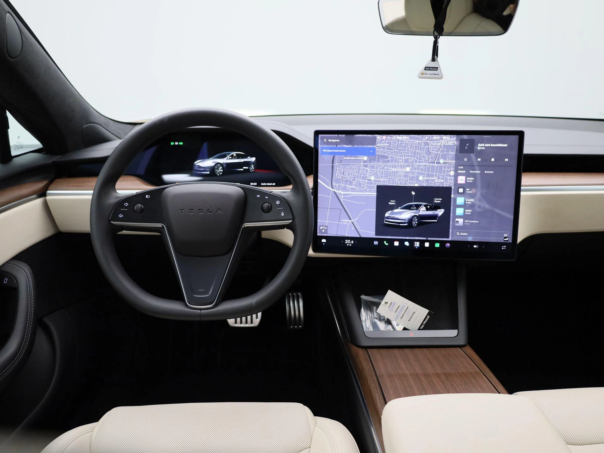 Tesla-Model S-image-6
