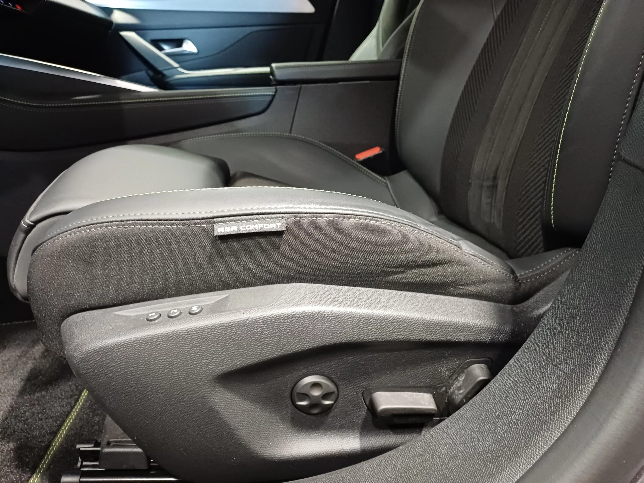 Peugeot 308 SW 1.6 Hybrid 225 S&S EAT8 GT