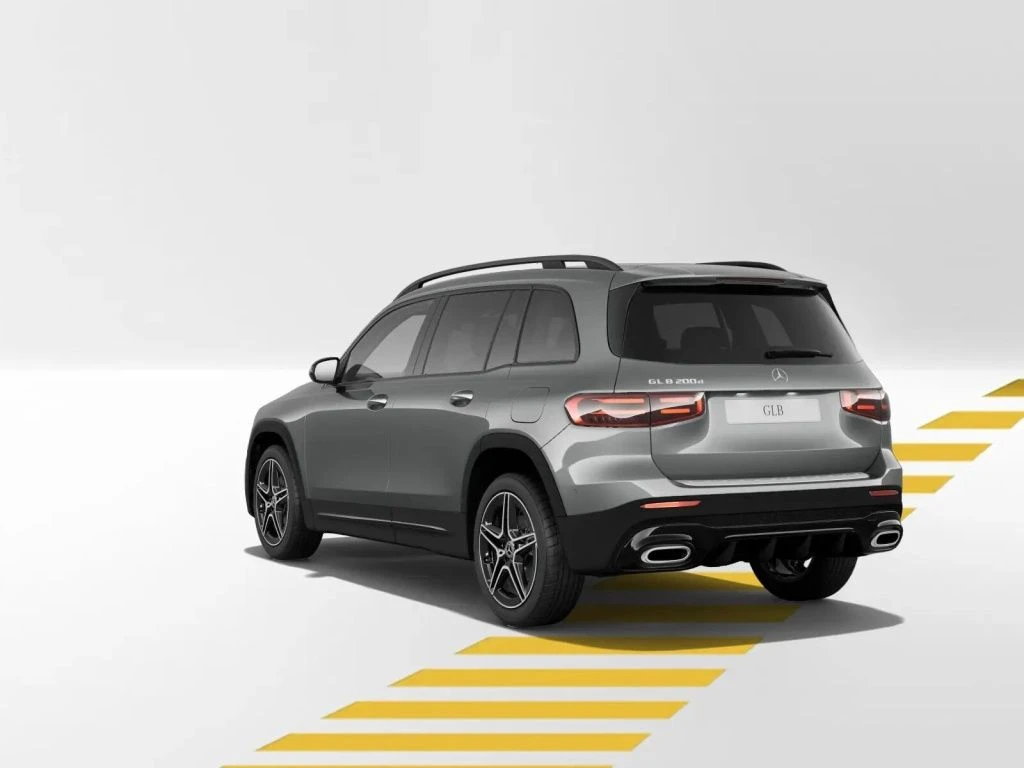 Mercedes-Benz-GLB 200 d-image-4