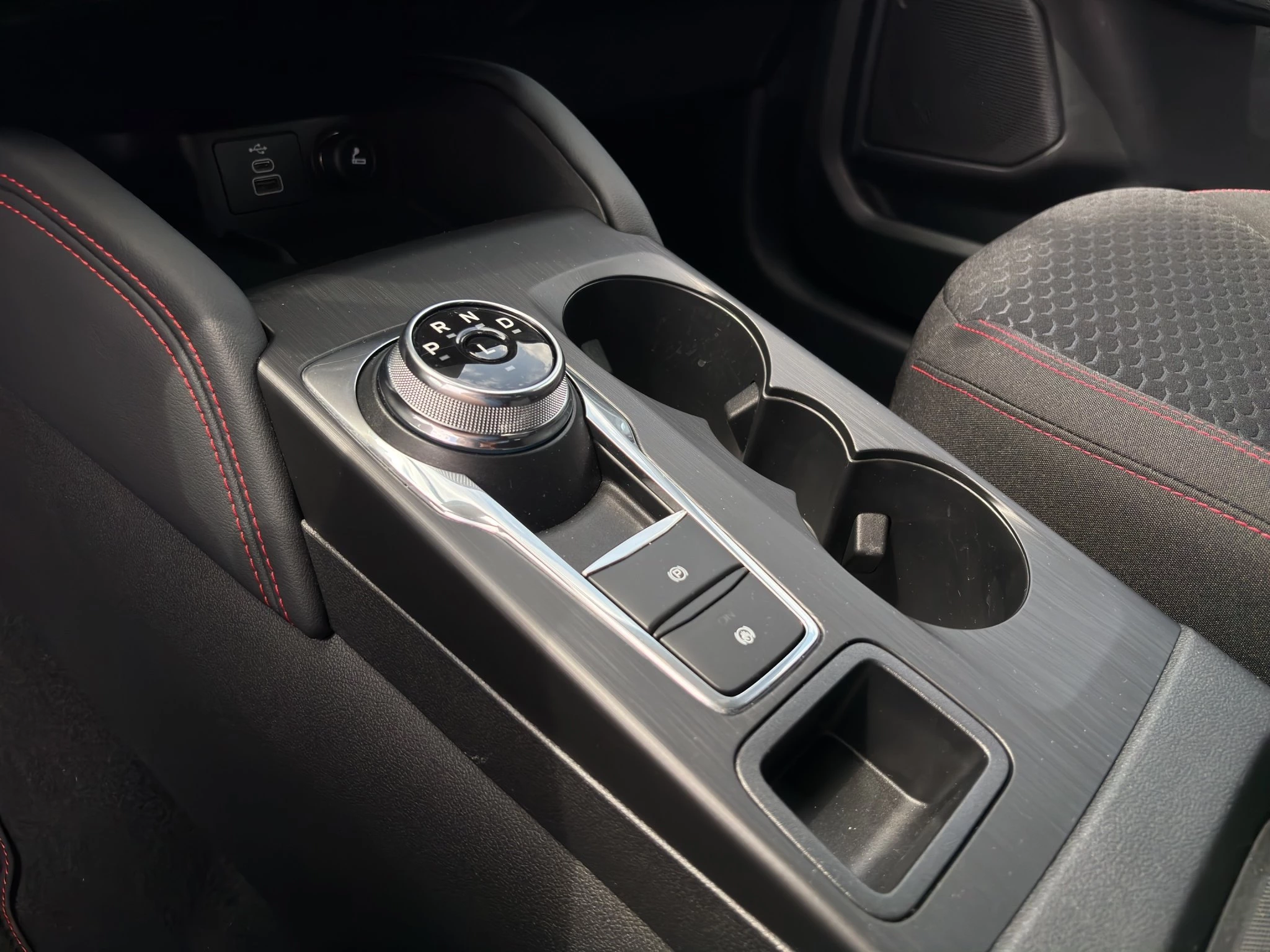 Ford-Kuga-image-21