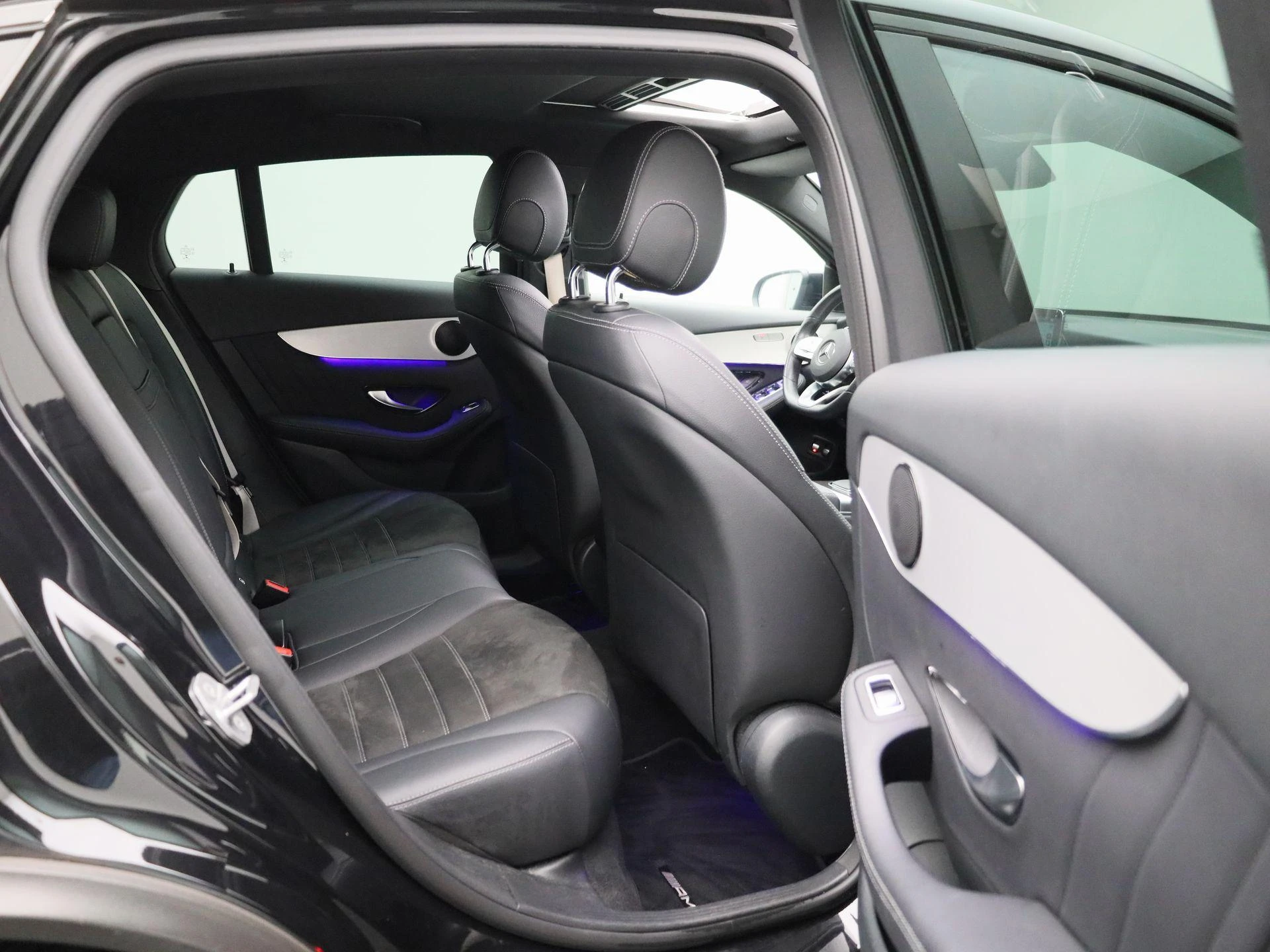 Mercedes-Benz-GLC-image-41