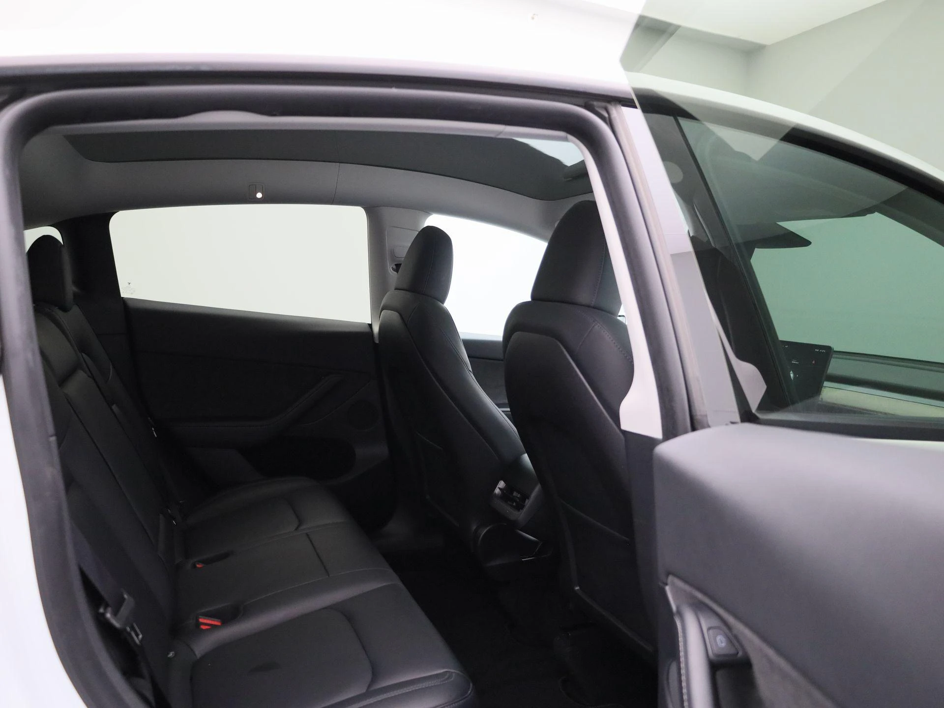 Tesla-Model Y-image-34