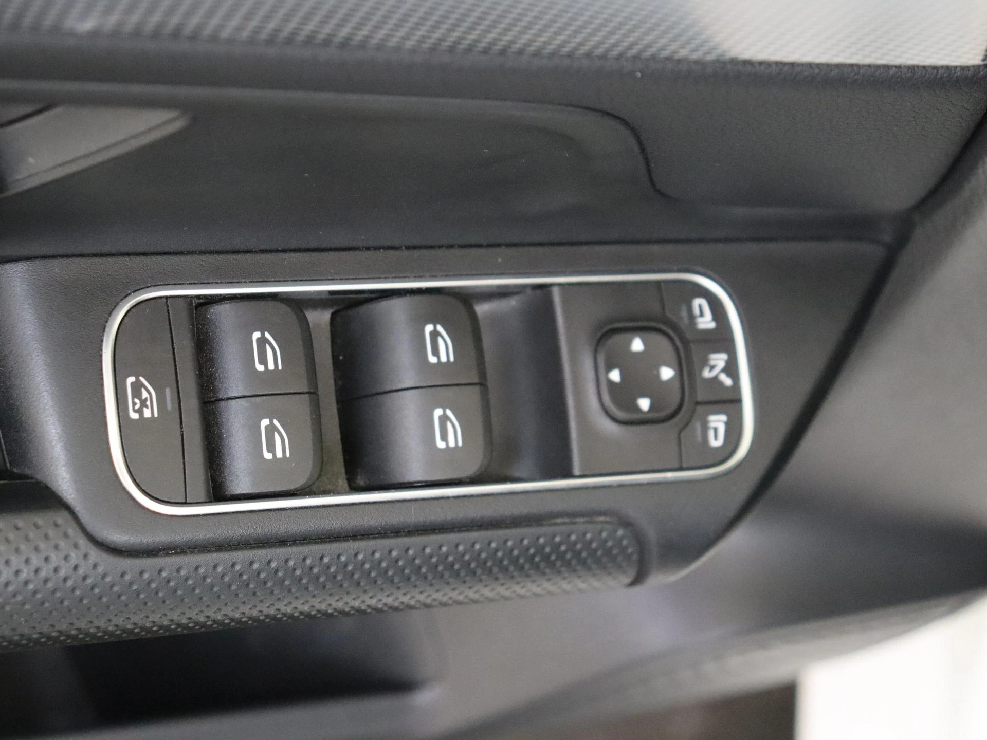 Mercedes-Benz-B-Klasse-image-23