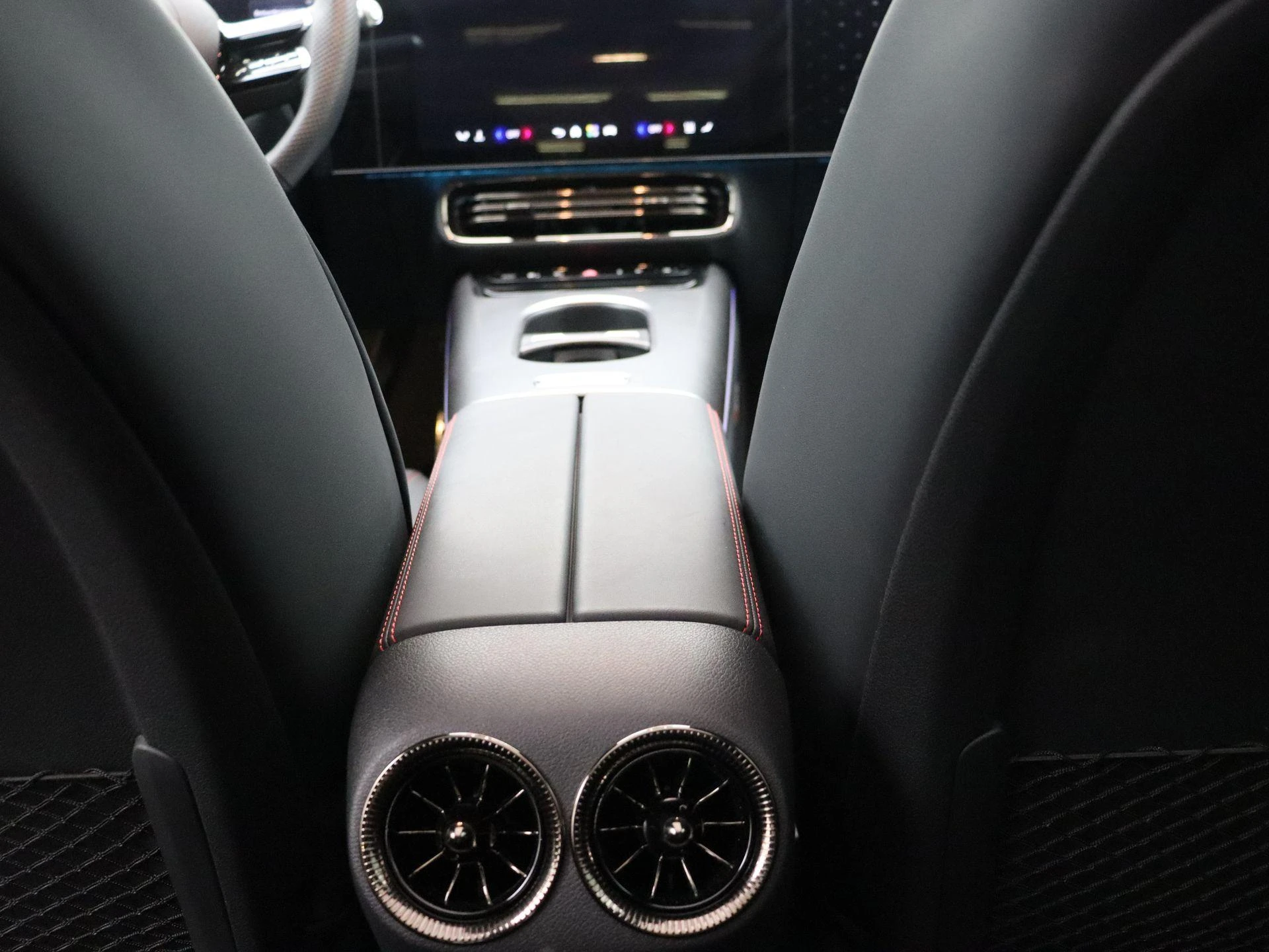 Mercedes-Benz-CLA-image-20