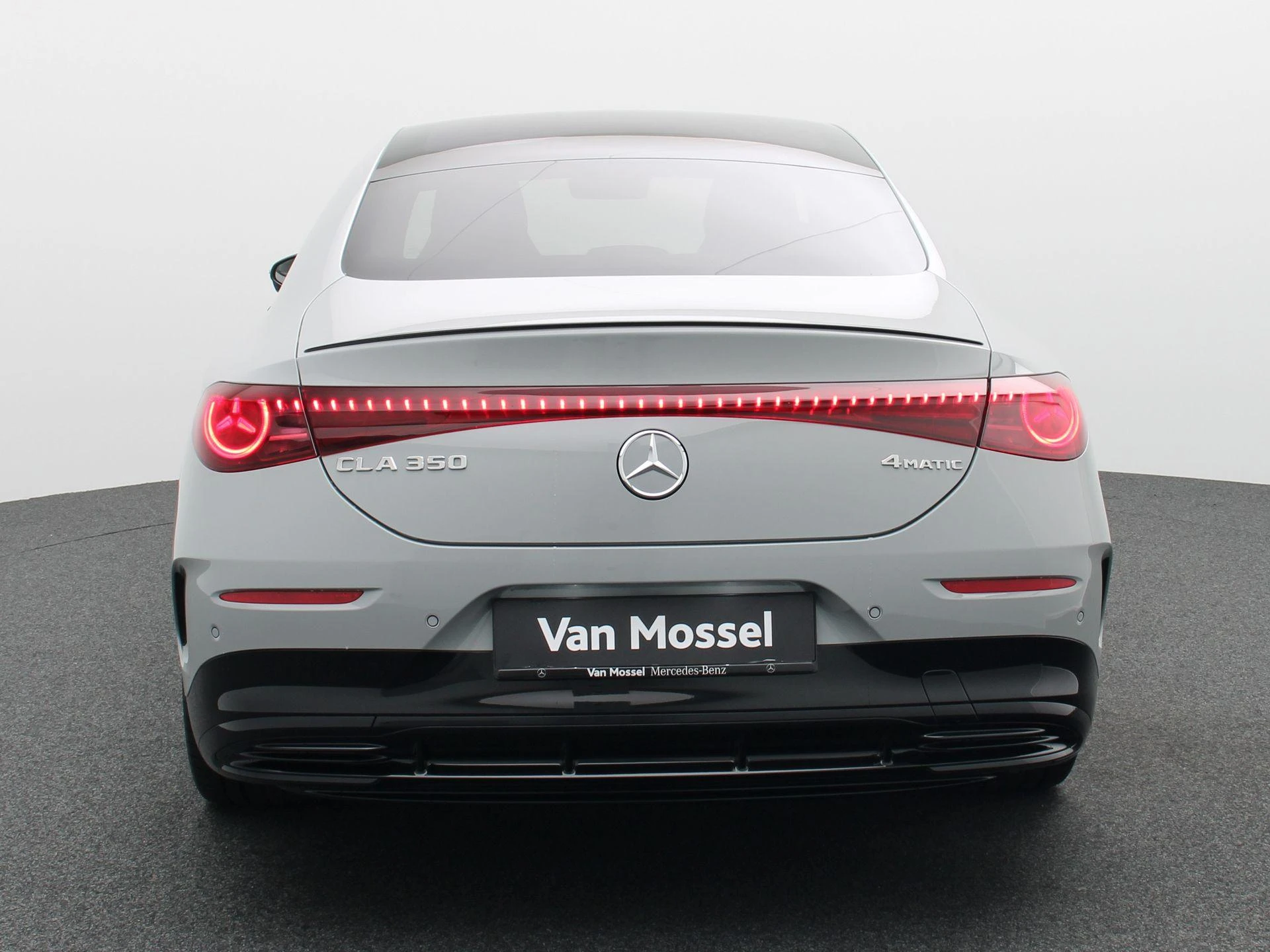 Mercedes-Benz-CLA-image-4