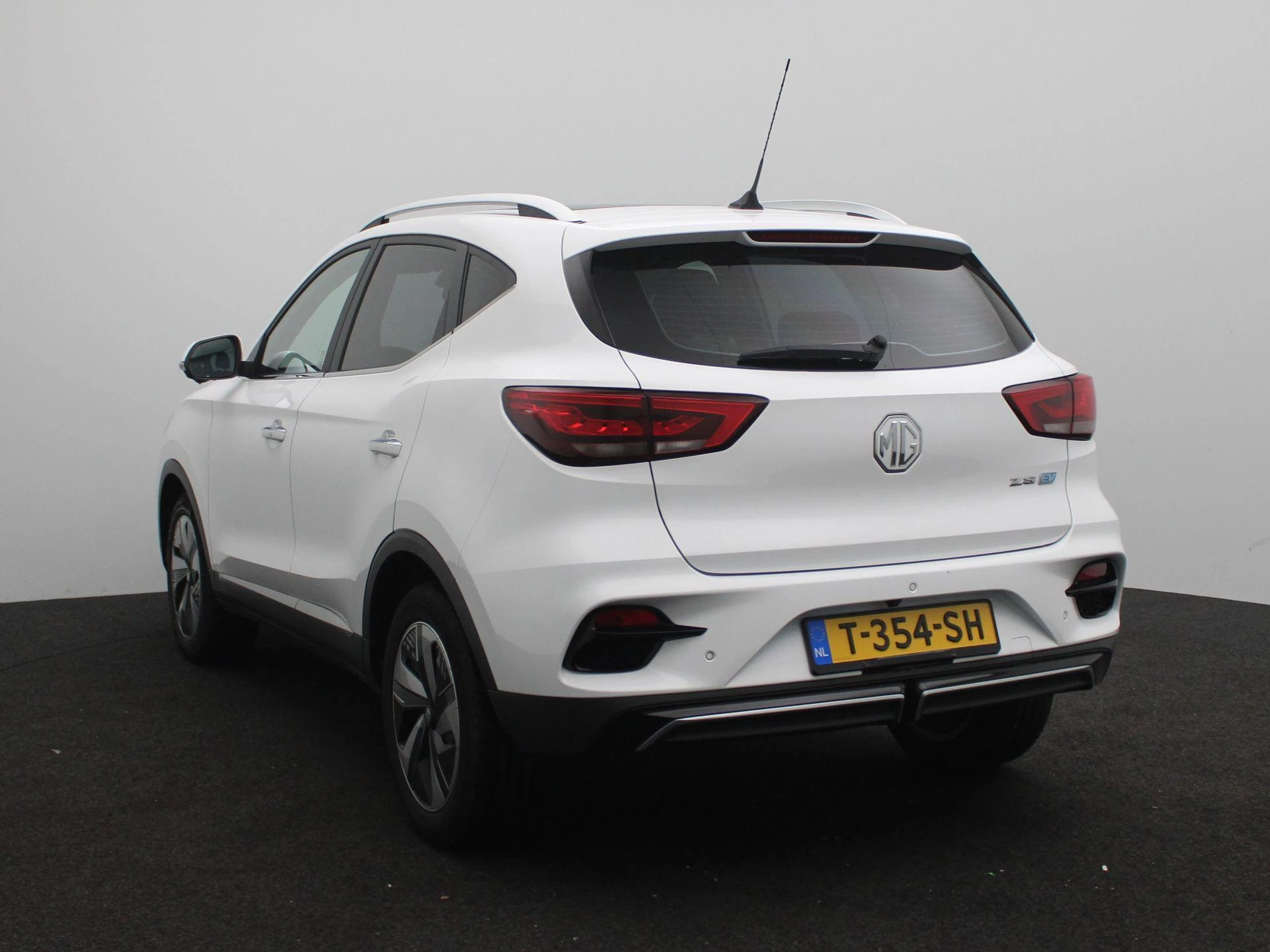 MG ZS EV Standard Range Luxury 50 kWh