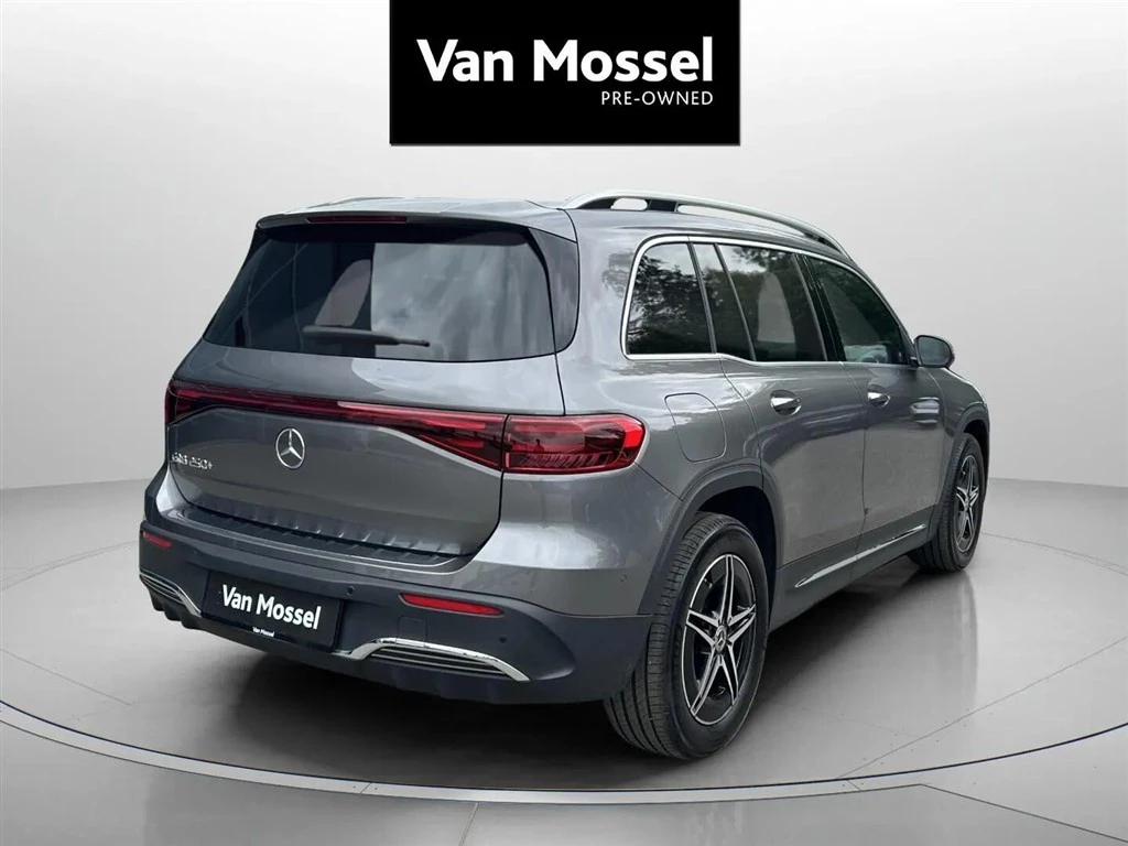 Mercedes-Benz-EQB-image-4