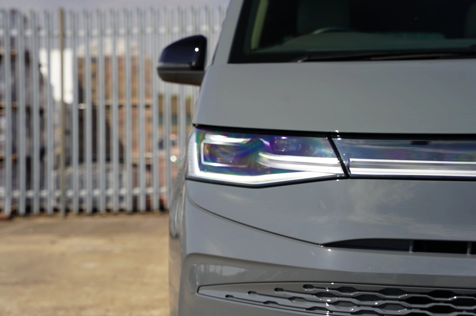 Volkswagen-Multivan-image-37