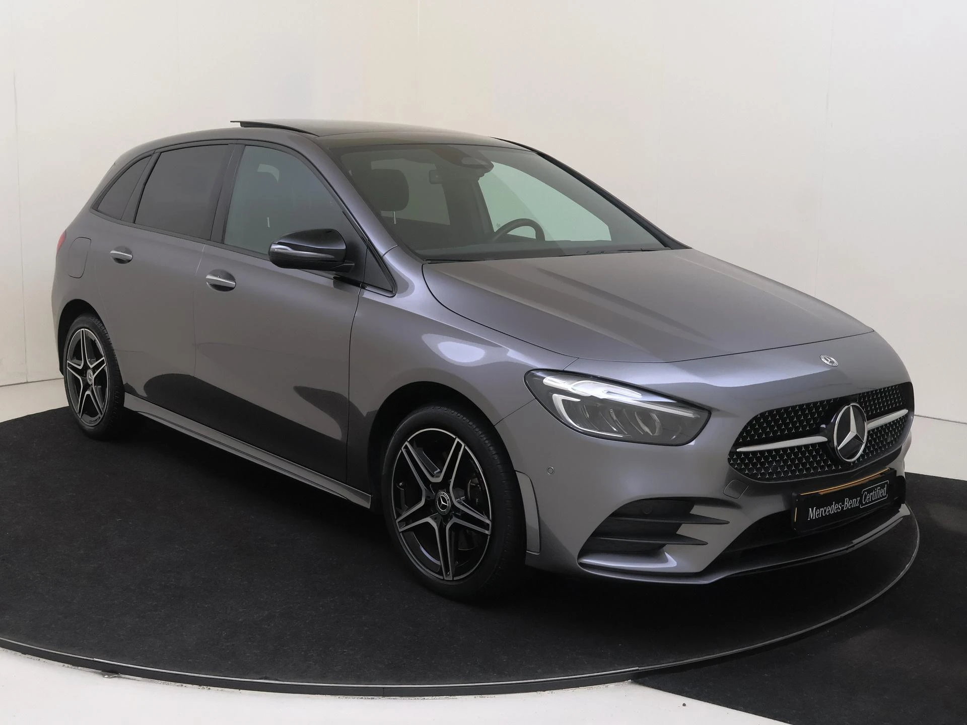 Mercedes-Benz-B-Klasse-image-1