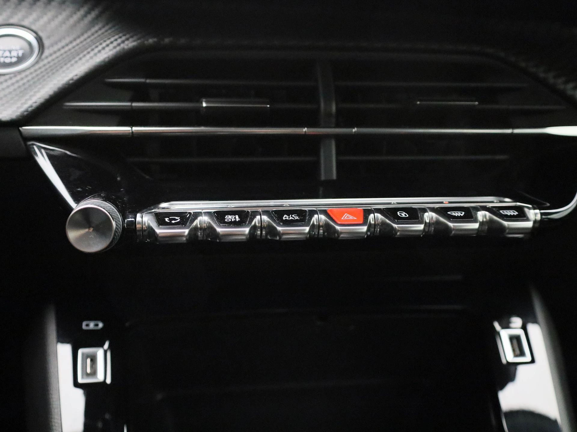 Peugeot-e-208-image-16