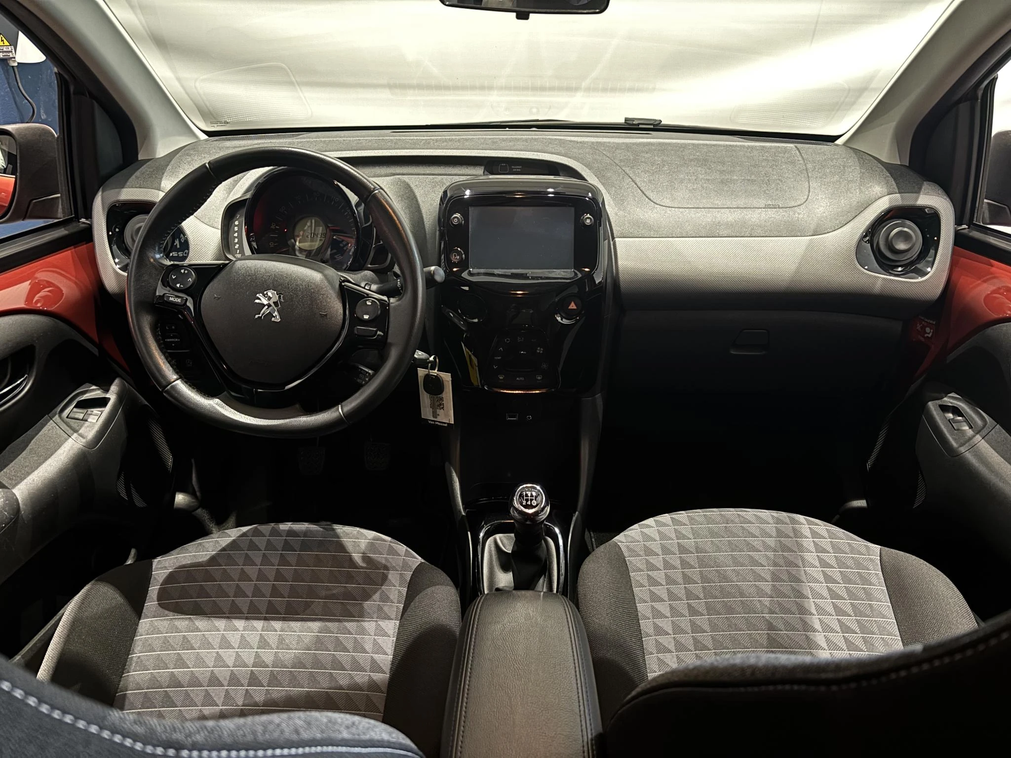 Peugeot-108-image-8