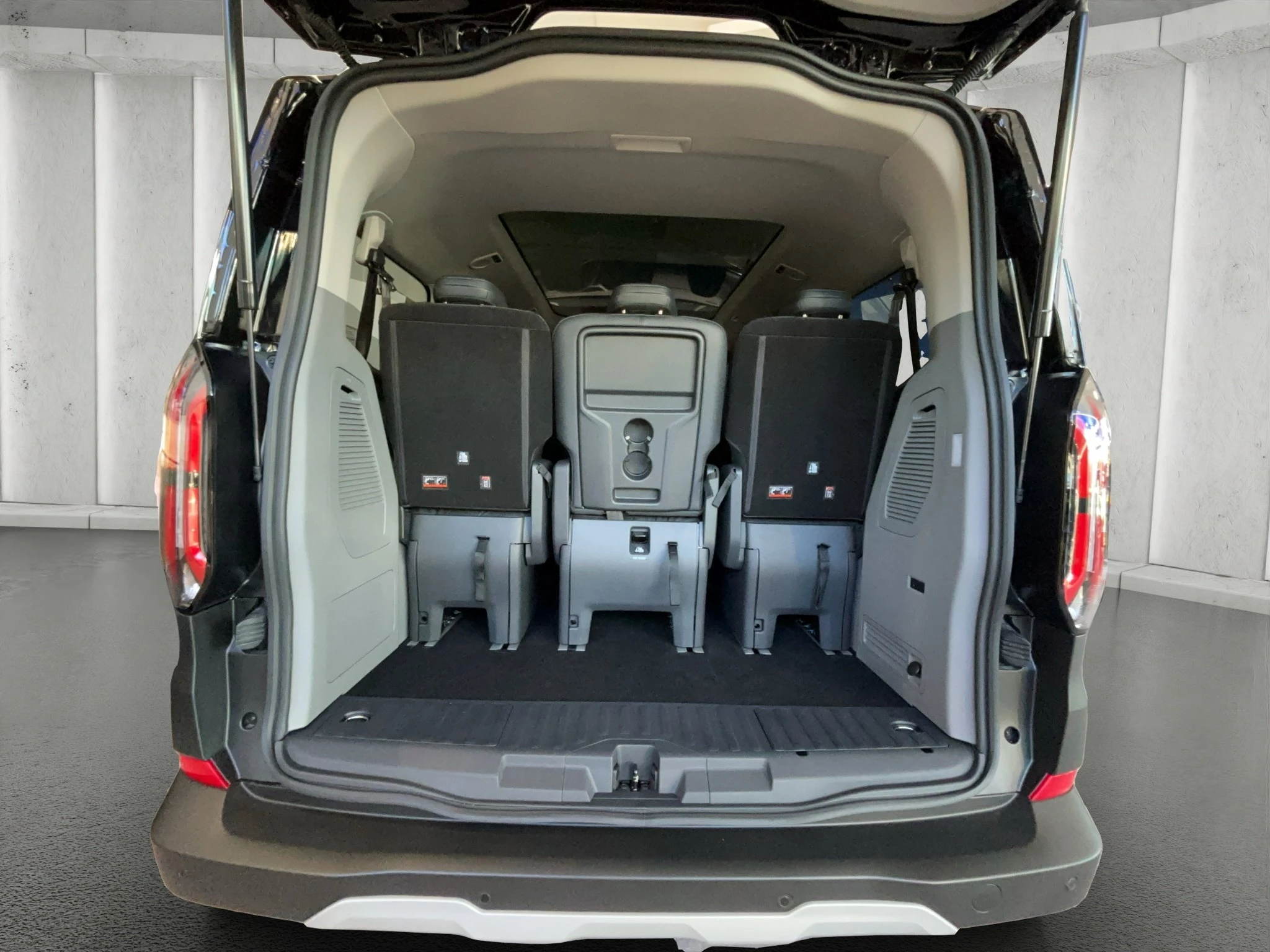 Ford-Tourneo Custom-image-15