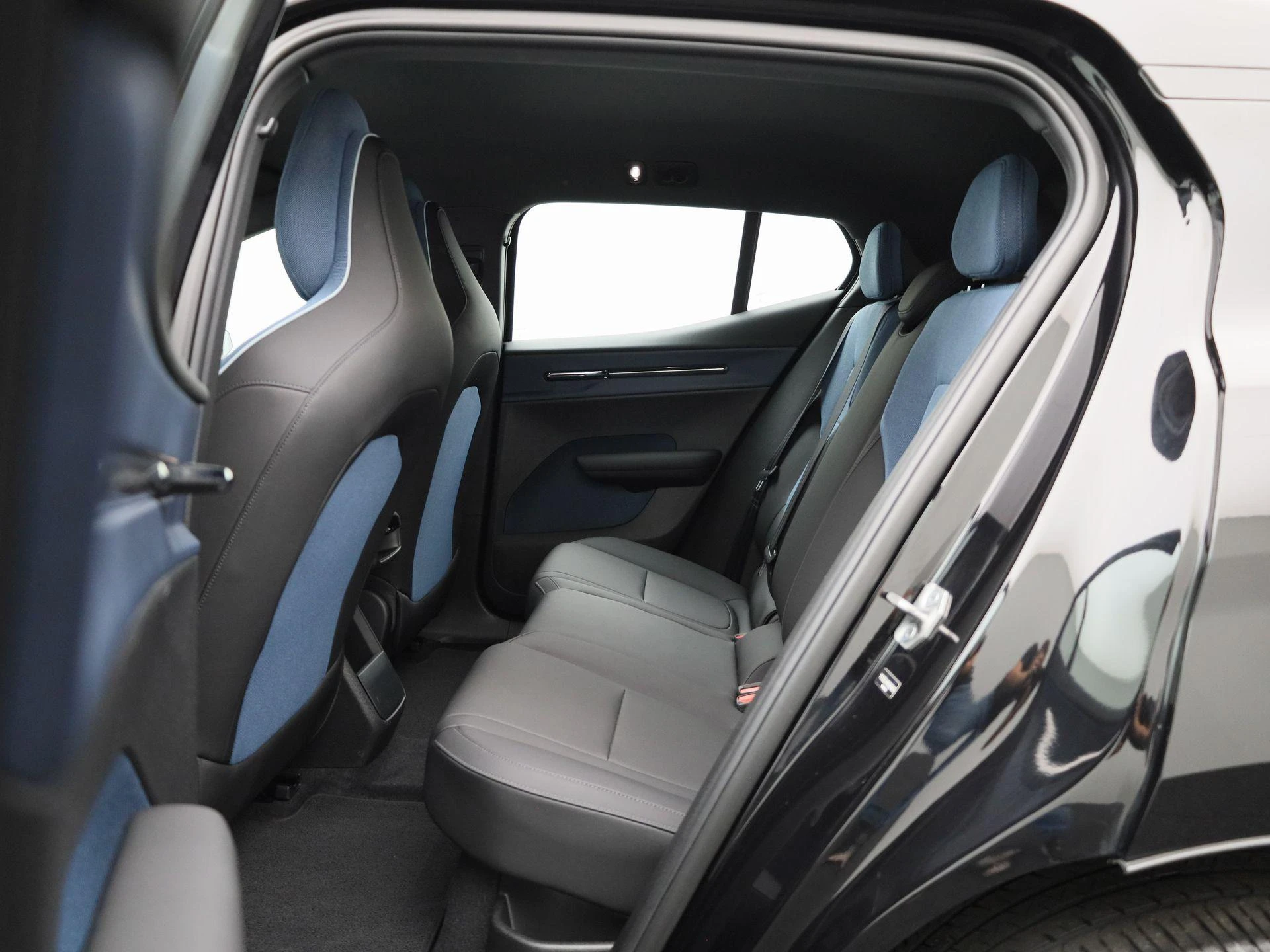 Volvo-EX30-image-9