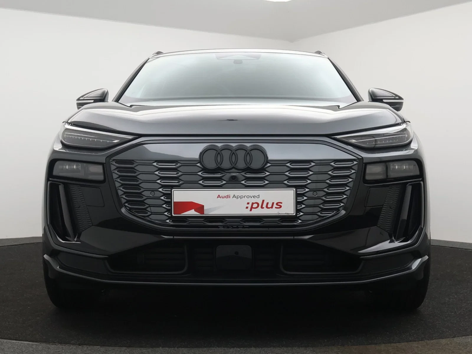 Audi Q6 e-tron Audi Q6 SUV S line e-tron quattro 387pk DEMO