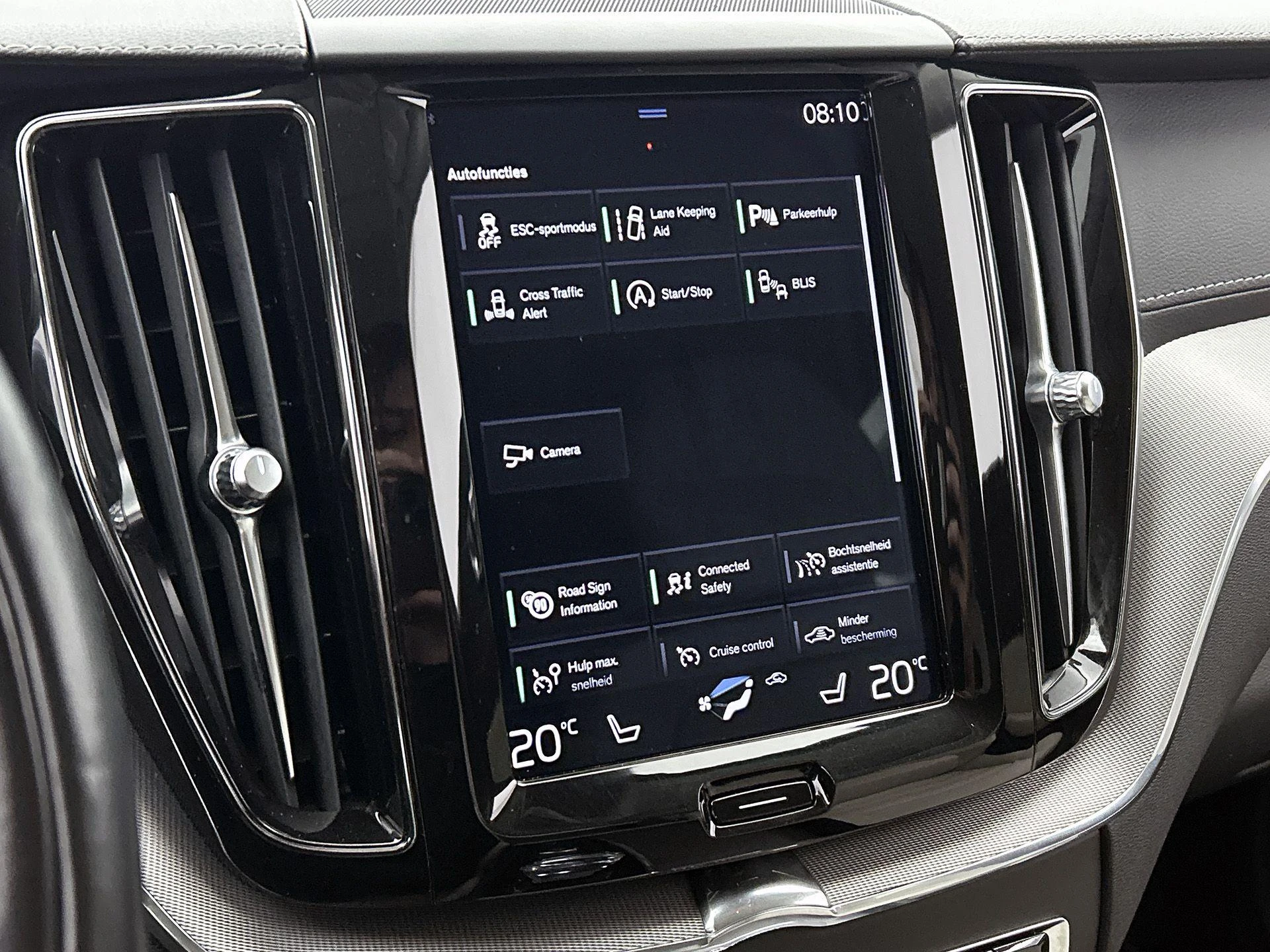Volvo-XC60-image-12
