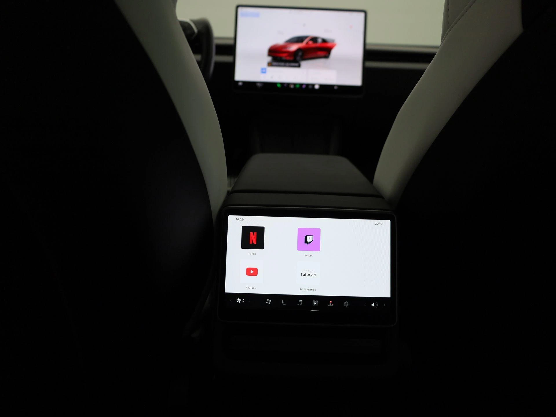 Tesla-Model 3-image-7