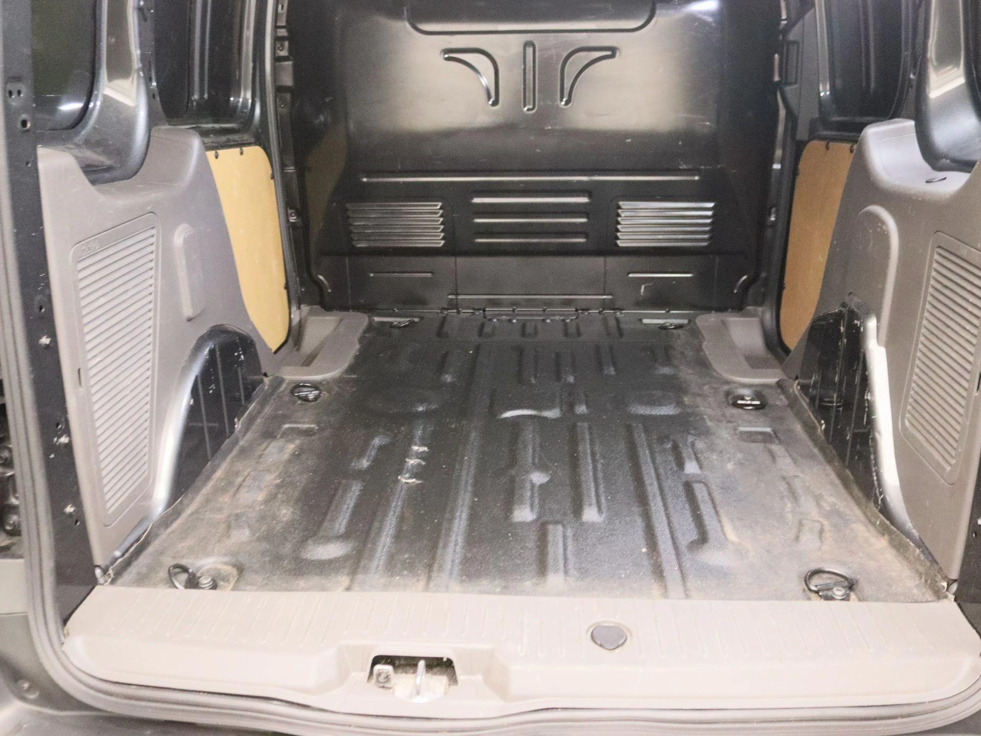Ford-Transit Connect-image-10