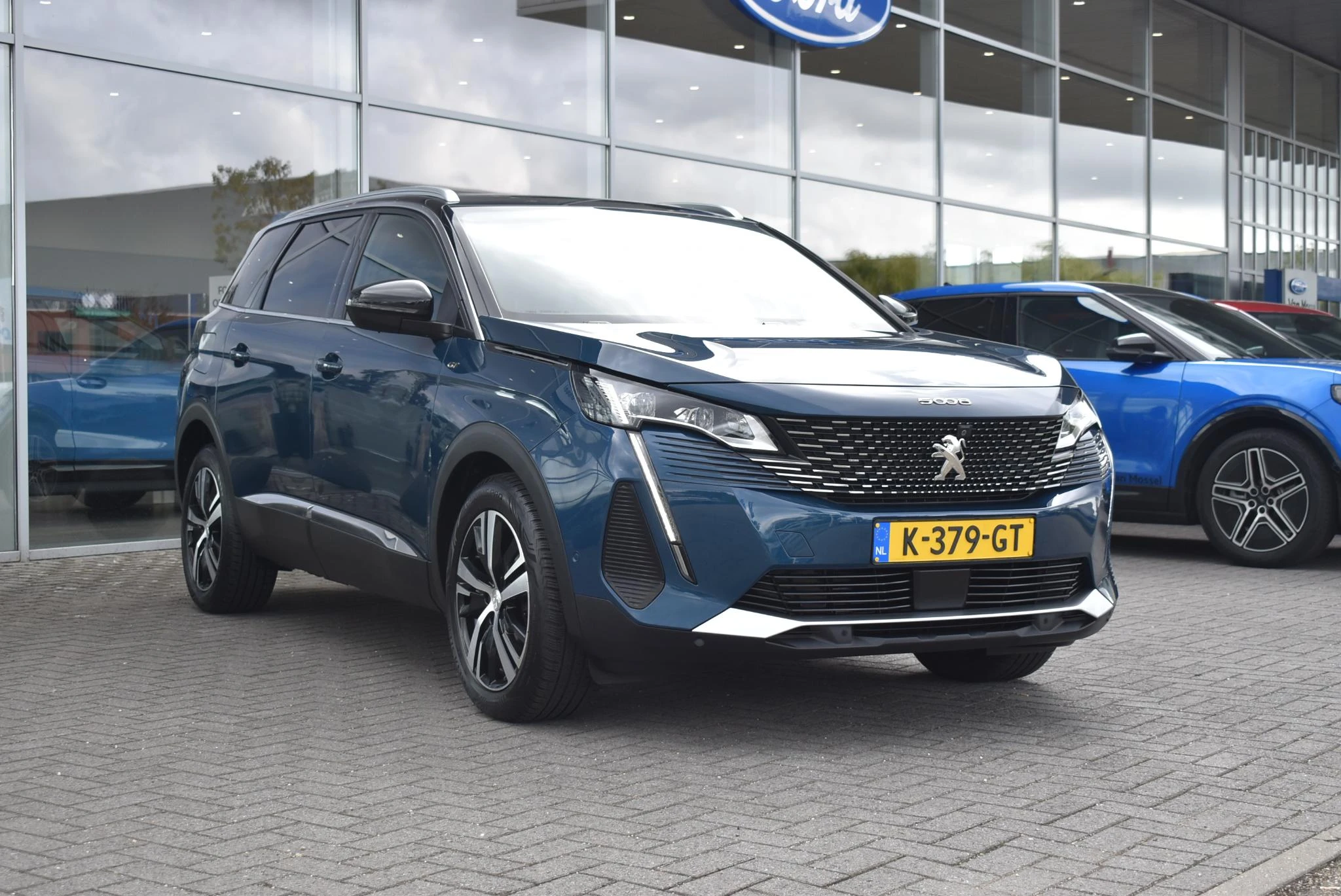 Peugeot-5008-image-2
