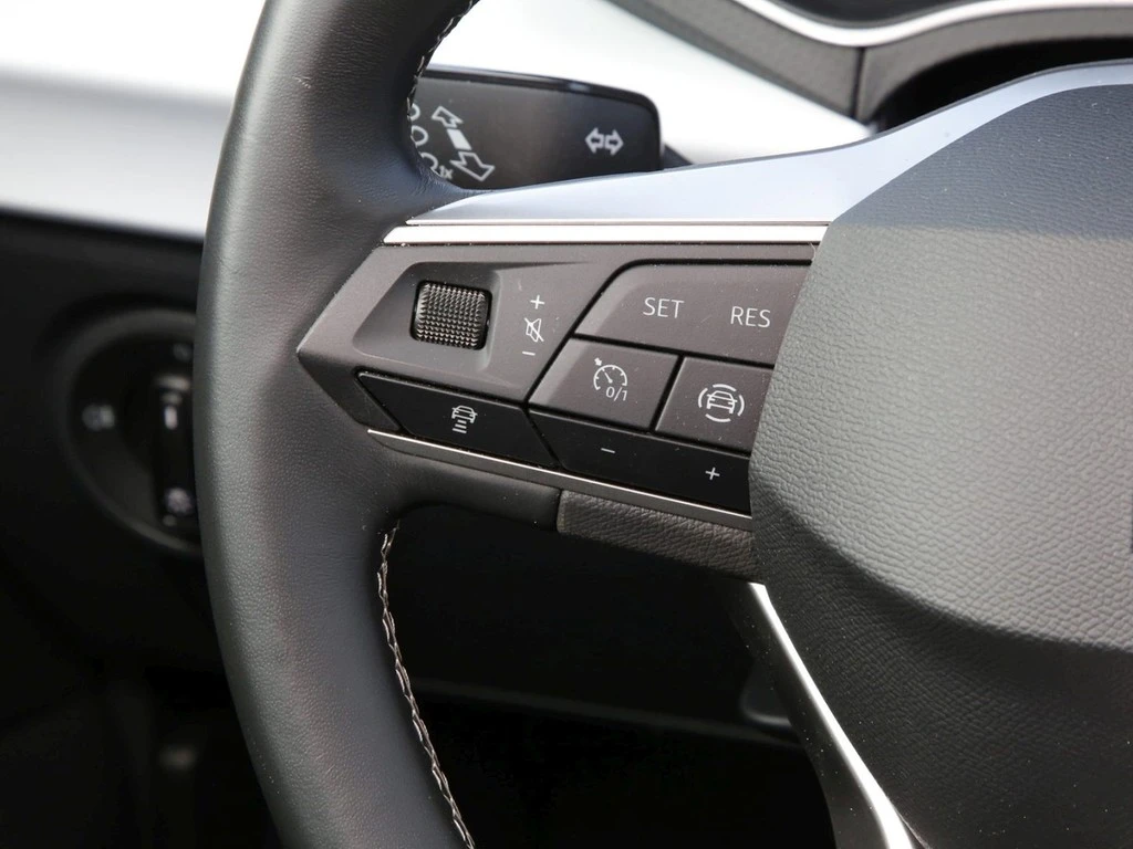 SEAT-Arona-image-16