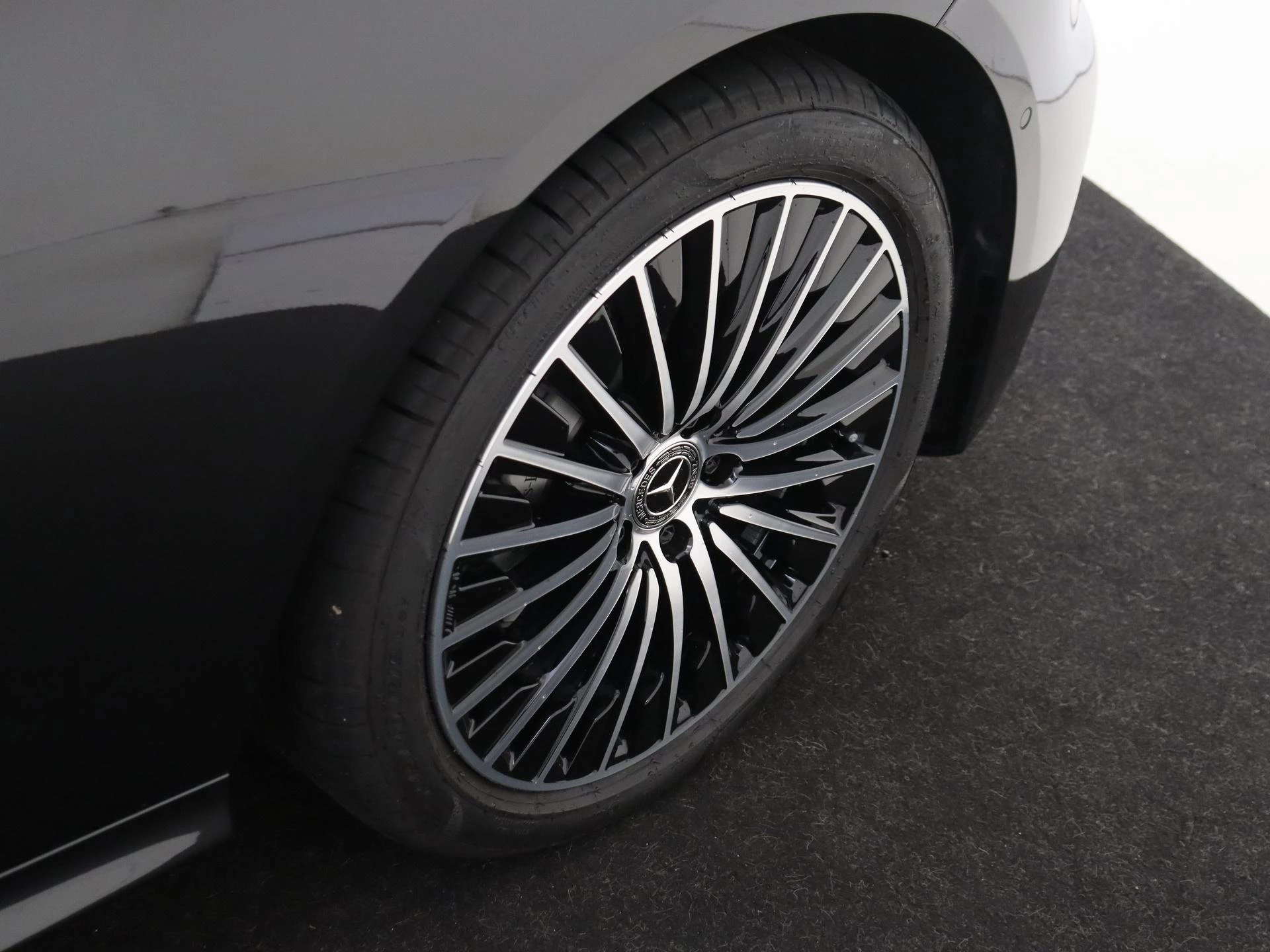 Mercedes-Benz-CLE-image-9