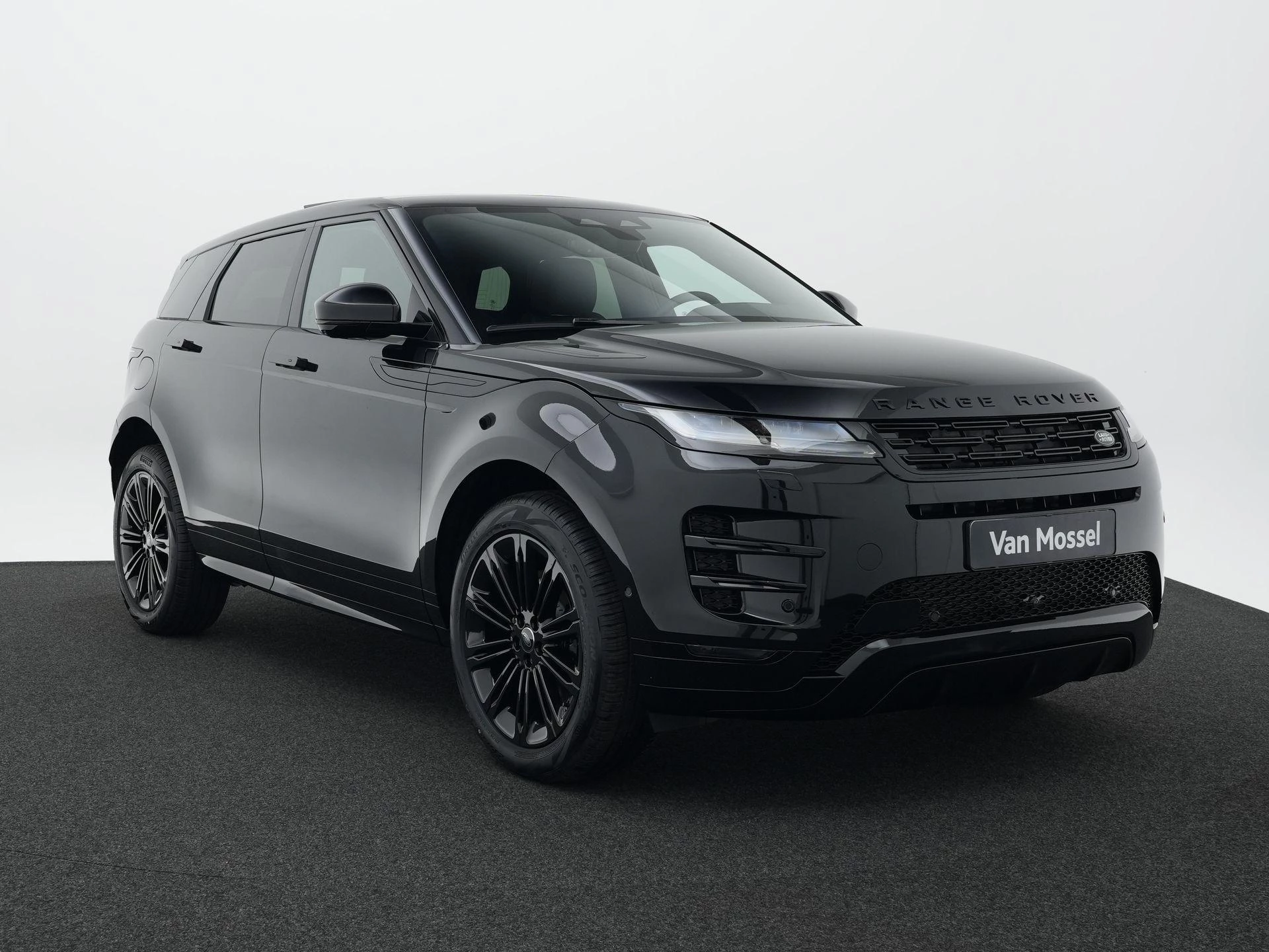 Land Rover-Range Rover Evoque-image-12