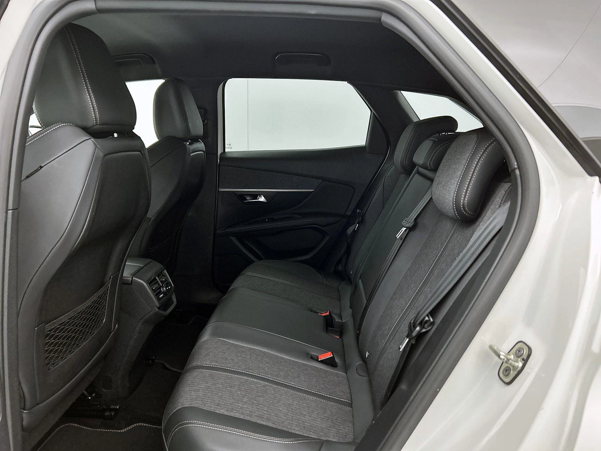 Peugeot-3008-image-25